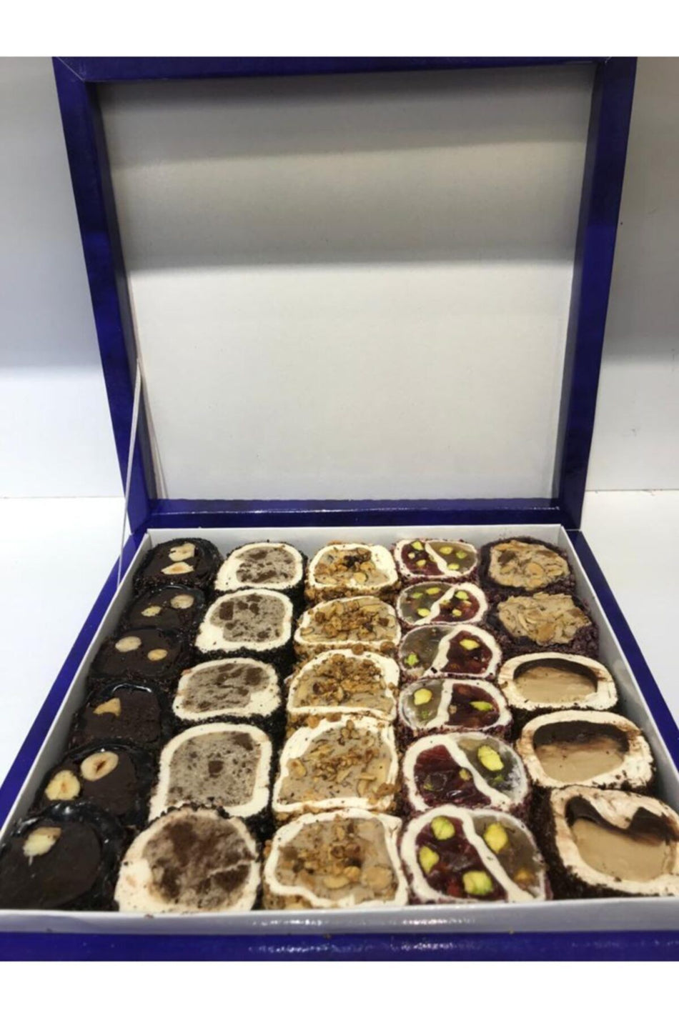 forevers Gift Box Assorted Premium Turkish Delight orta boy Pack - MALLTURK