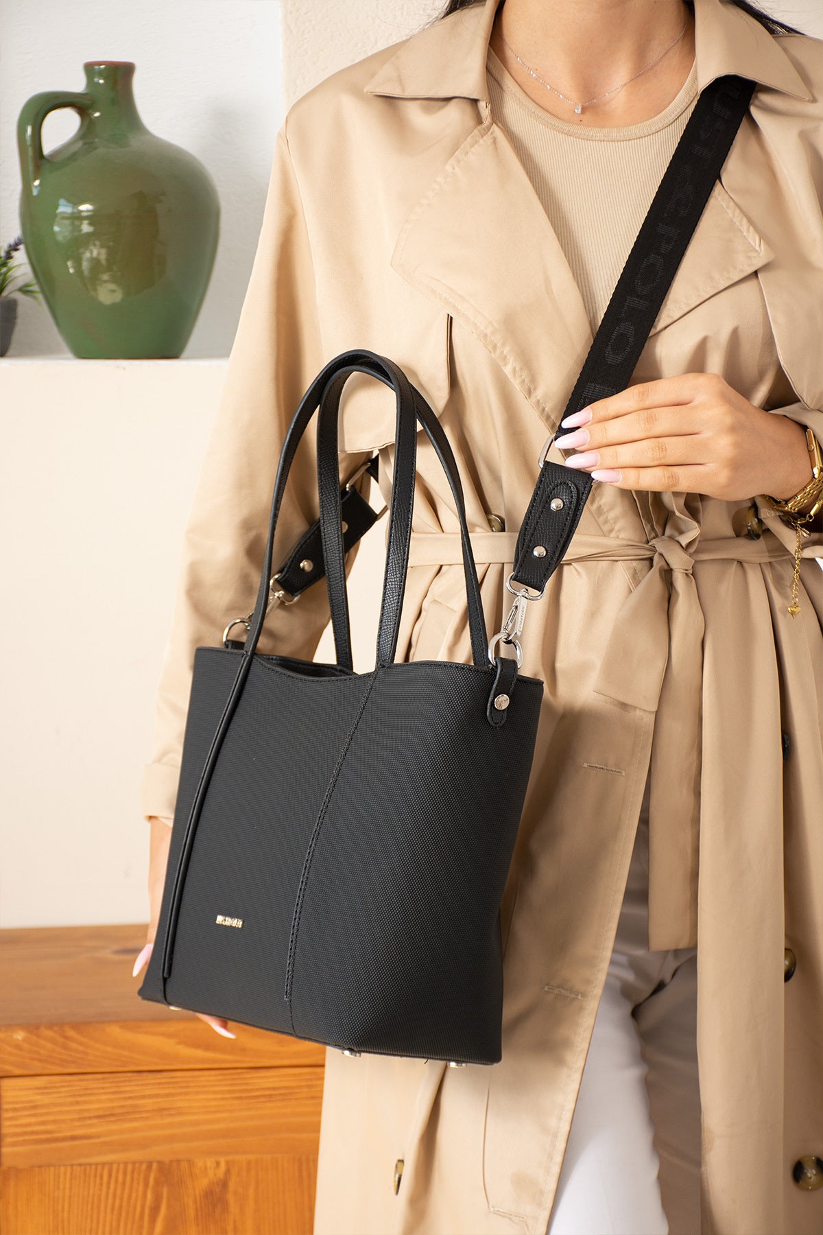 Just Polo Women's Hand and Shoulder Bag, New Season, Dimensions: Height: 24 cm, Width: 33 cm White - MALLTURK
