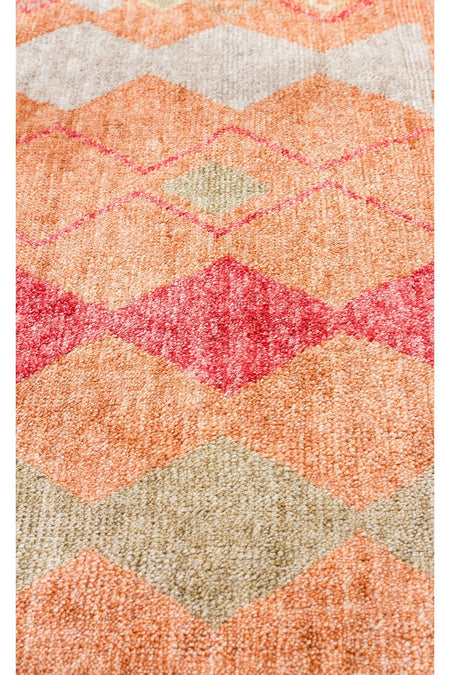 Eko Hali Zara ZR 10 Red Autumn is a special loom rug shaped by the intensive handiwork of women from Usak. - MALLTURK