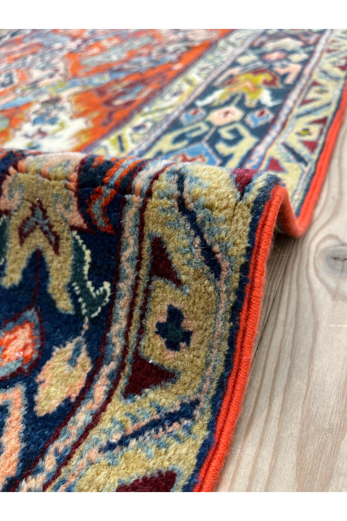 SIRVAN Rug Hand-Woven Yoruk Rug - 142x202 - MALLTURK