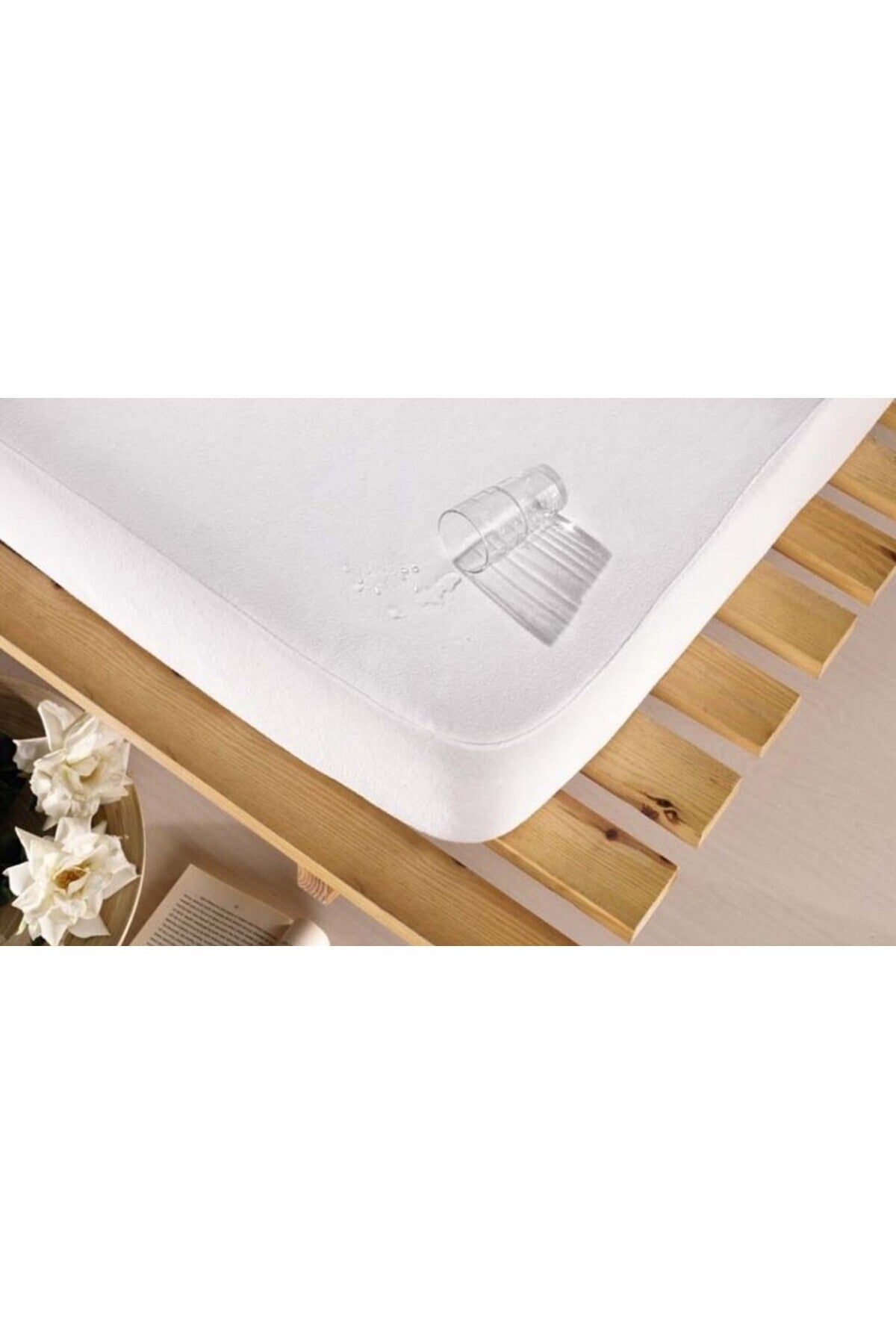 Fialka Waterproof Fitted Mattress Protector - MALLTURK