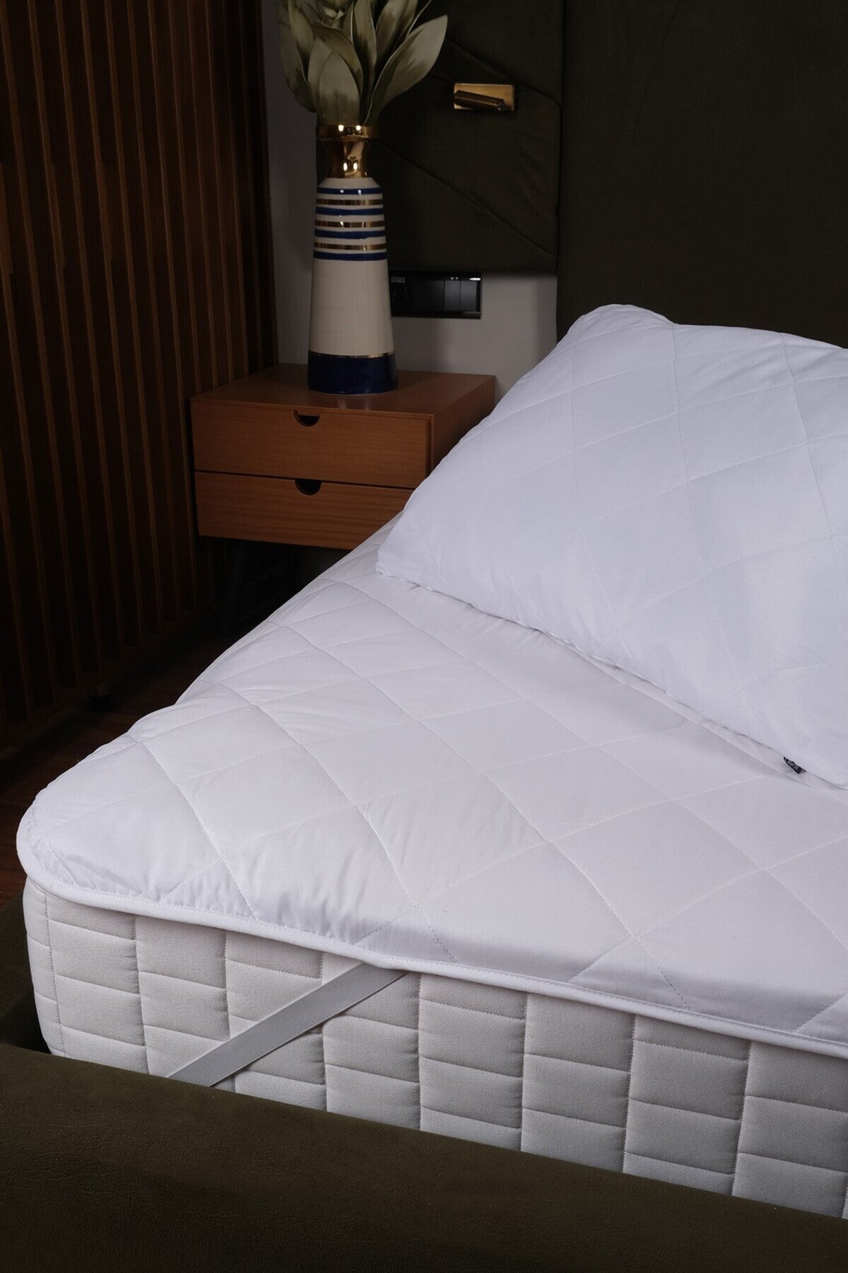 Lawon Quito Serisi Quilted Mattress Protector - MALLTURK