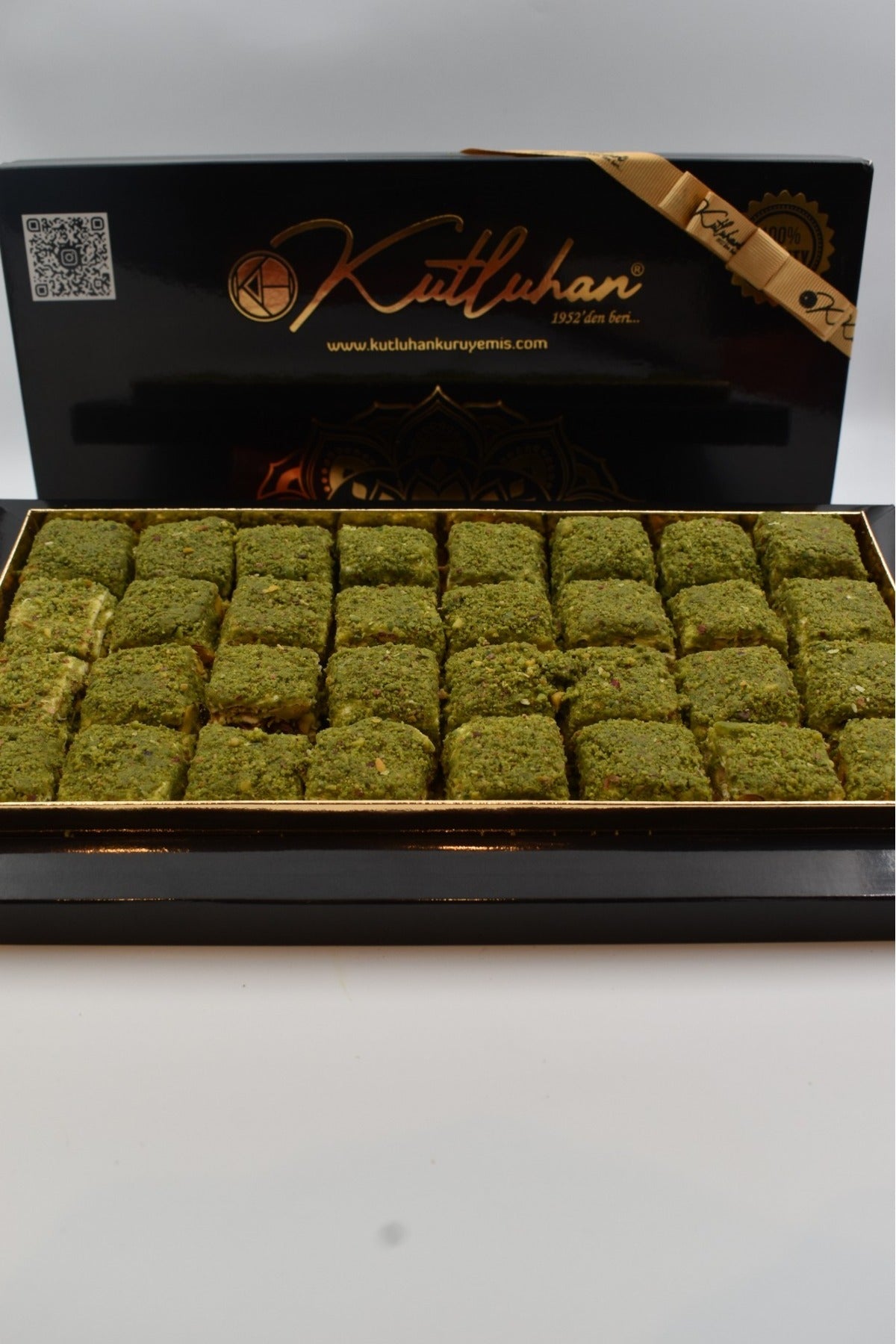Kutluhan Pistachio Chocolate baklava Turkish Delight 800 g - MALLTURK