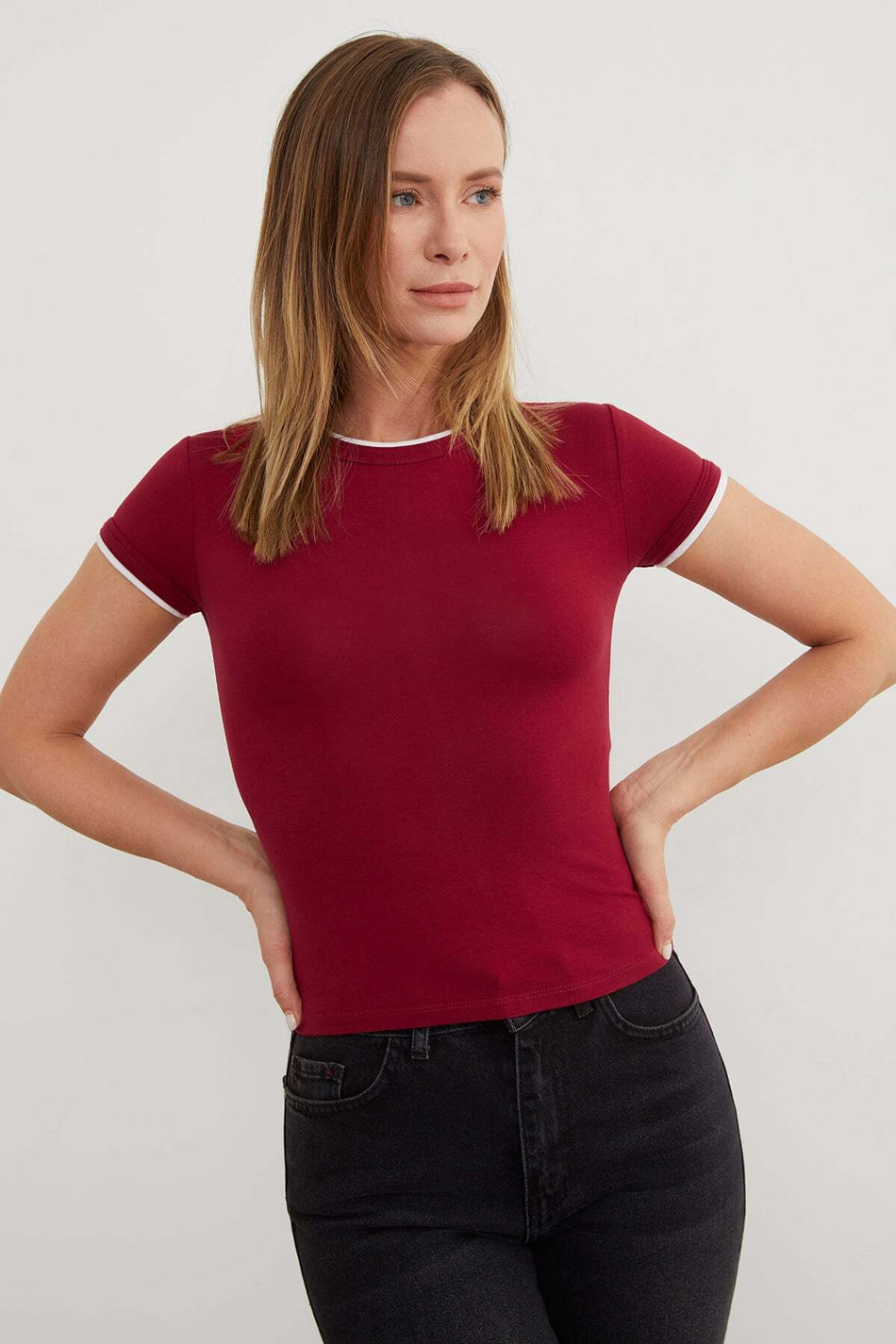 Basic Crew Neck Piped Crop T-Shirt