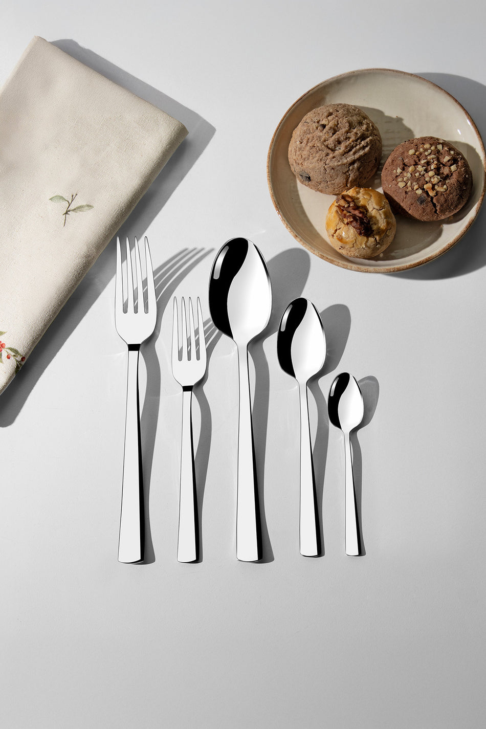 Nehir deniz Plain 12 Place Setting 60 Piece Boxed Fork Spoon Set - MALLTURK