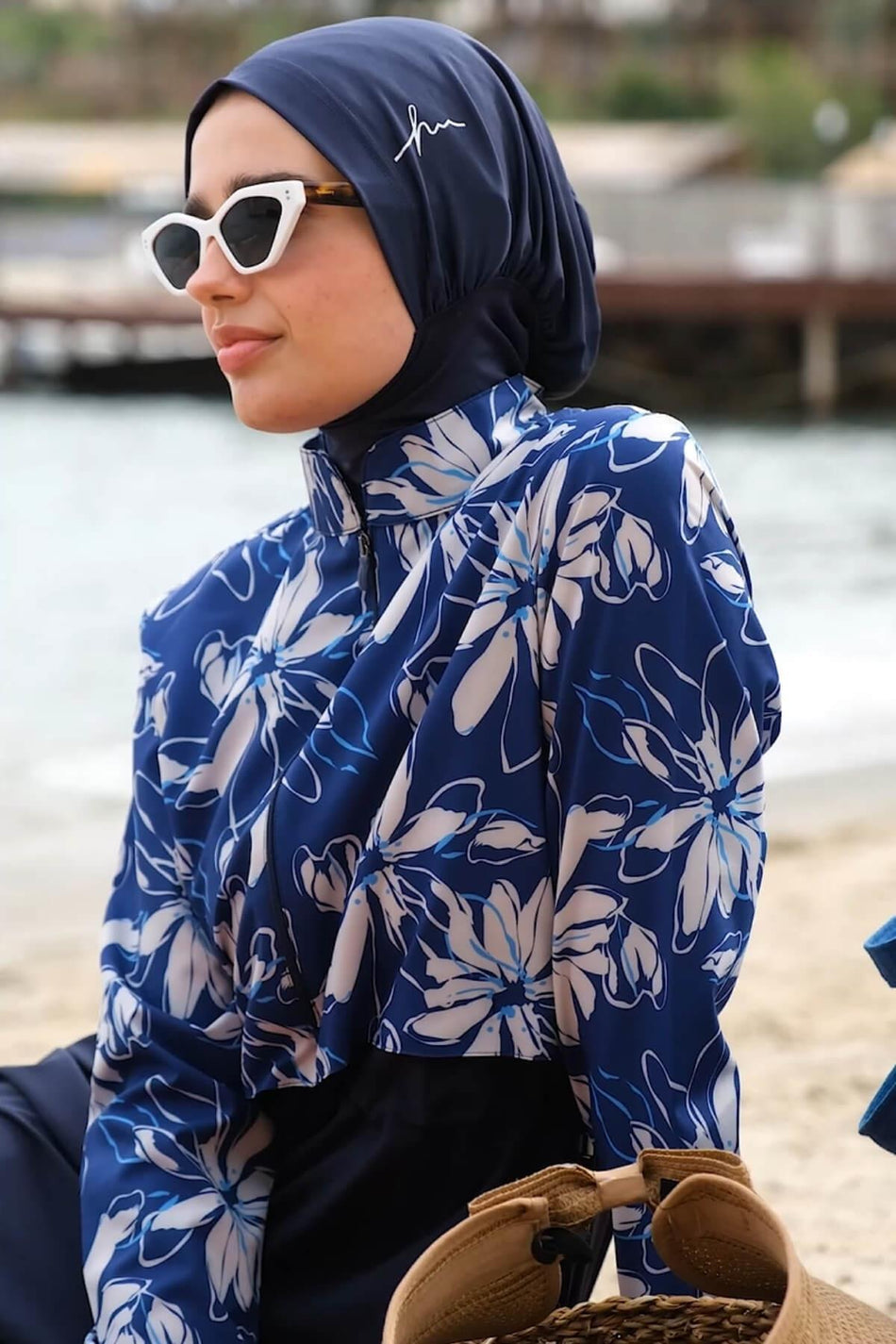 Hasema Esila Navy Blue Full Coverage Swimsuit Top with Sleeveless Design - MALLTURK