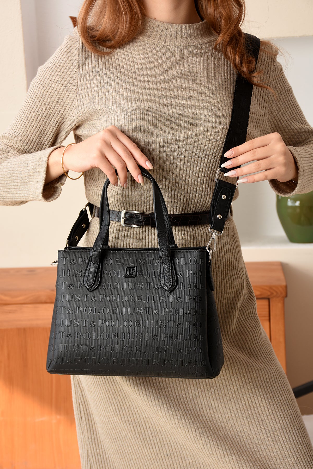 Just Polo Women's Hand and Shoulder Bag, New Season, Black, SIZE: Height 18 cm, Width 25 cm - MALLTURK