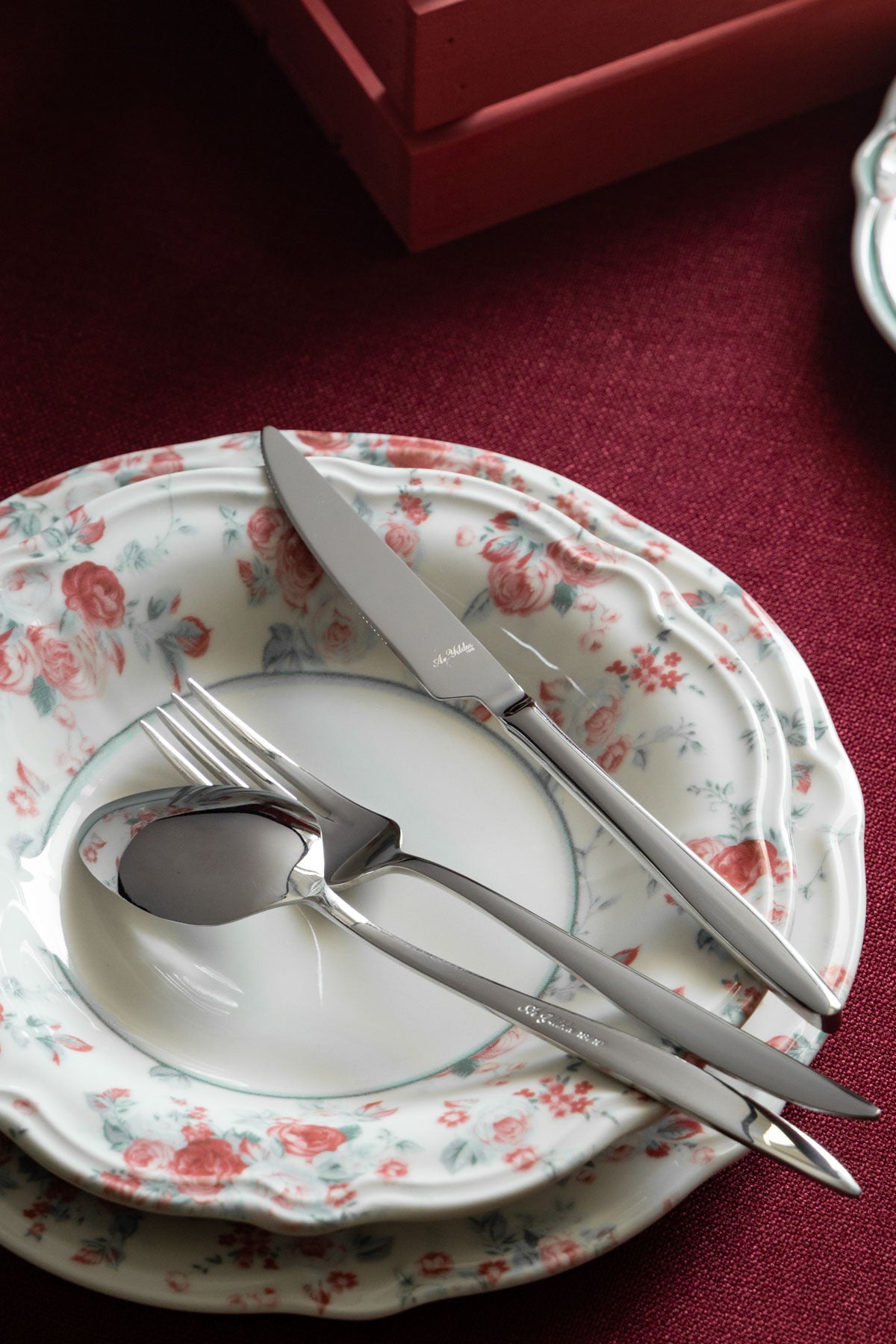 Aryildiz ar yildiz Steel elegant 18 Piece Flatware Set - MALLTURK