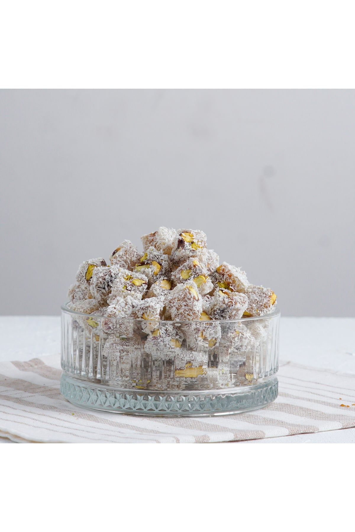 BULUTLAR KURUYEMIS Pistachio Coconut Mini Turkish Delight kg 500 g - MALLTURK