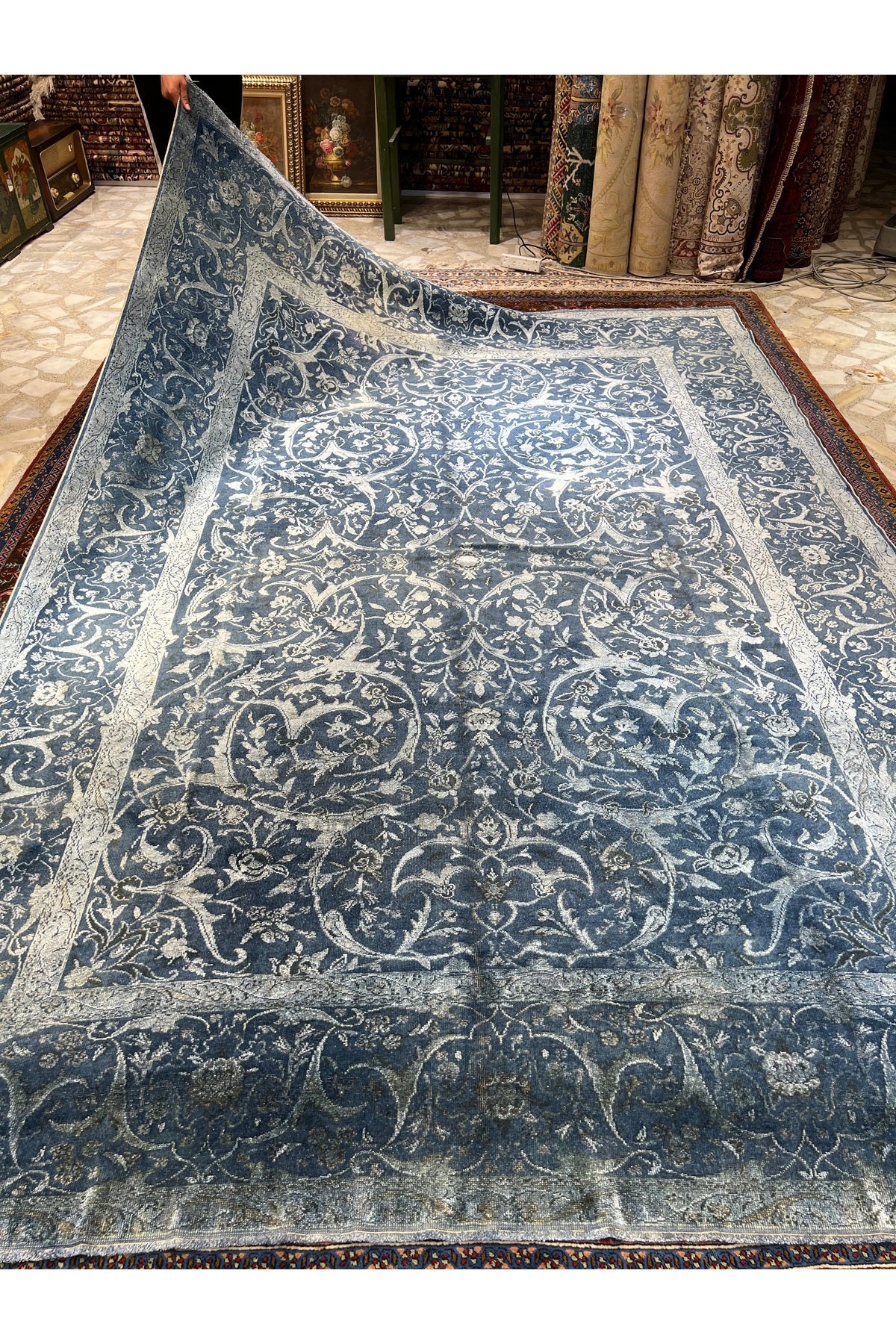 RD RAMAZAN DAG Hand Rug Art Hand-Woven Fine Rug Pera Tughra Silk Weave Kumkapi Design Size 313x219 - MALLTURK