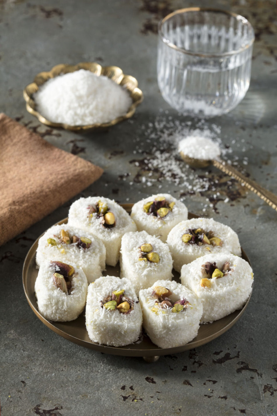 MESHUR safranbolu lokumcusu Coconut Sultan Style Pistachio Turkish Delight 500 g - MALLTURK