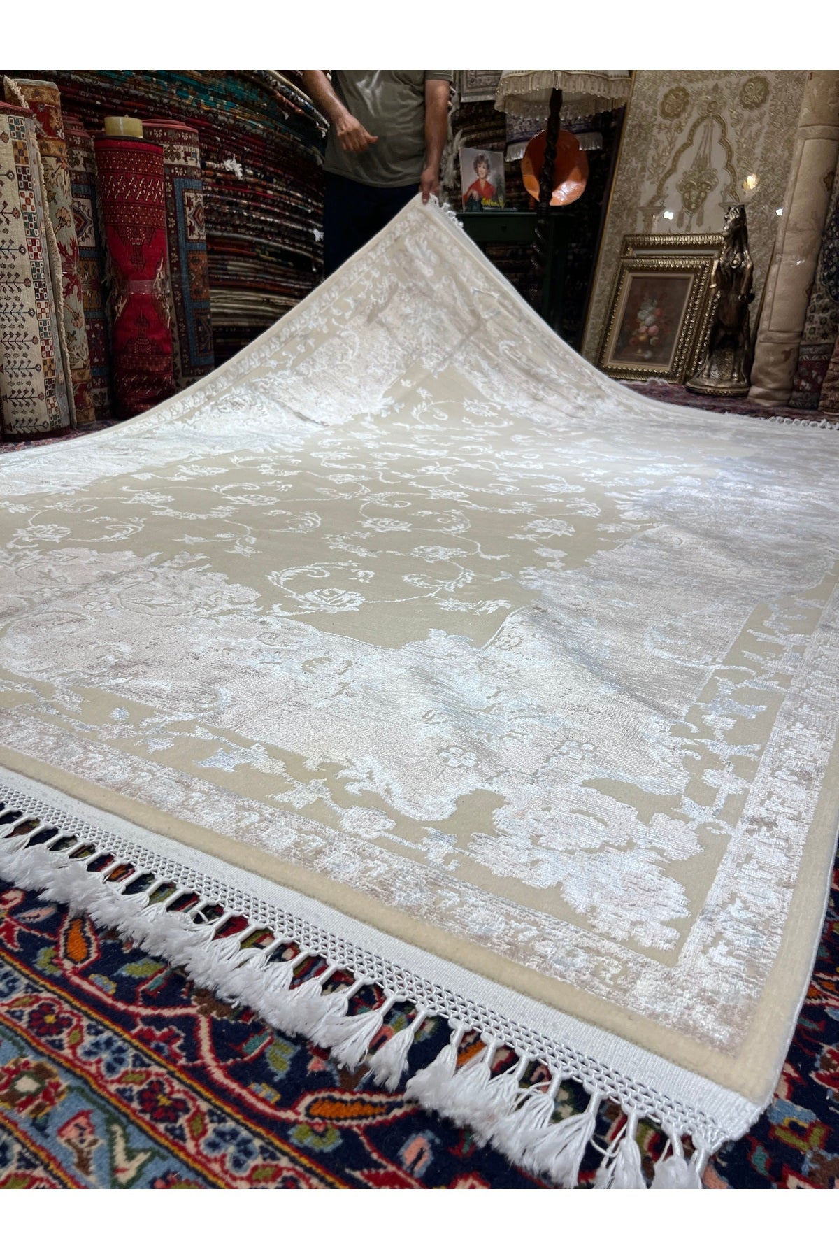 RD RAMAZAN DAG Hand Rug Art Hand-Woven Silk Blend Usak Rug Special Weave Size 300x200 - MALLTURK