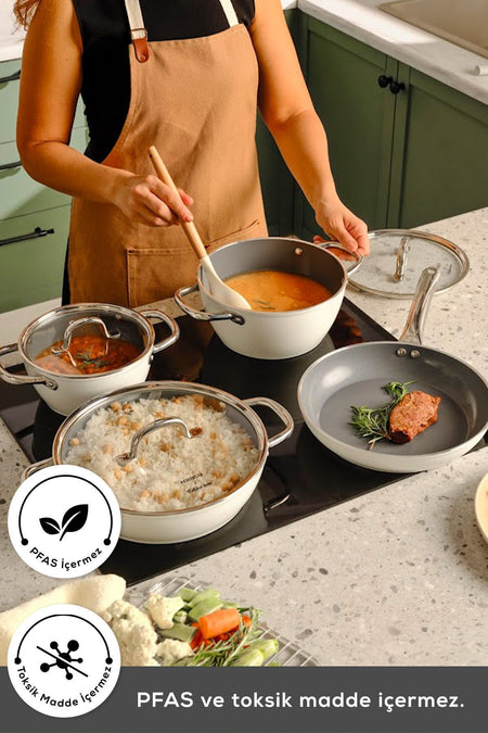 Karaca x Refika Swiss Crystal Kulplu 0 Yag Ile Nonstick Saute Pan Creamy - MALLTURK