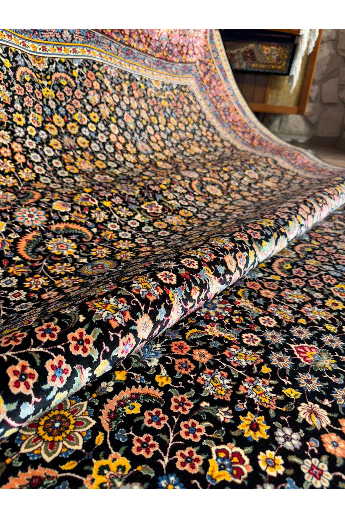 Rustikev Iranian Silk Hereke Rug - MALLTURK
