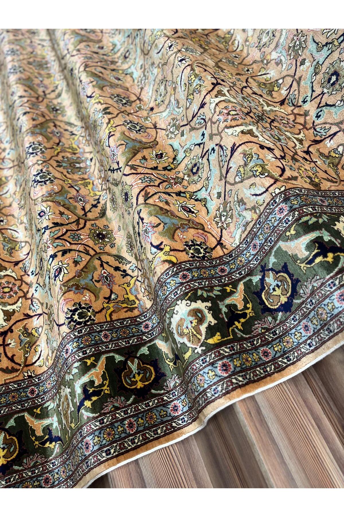 SIRVAN Rug Hand-Woven Hereke Rug - 345 x 264 - MALLTURK