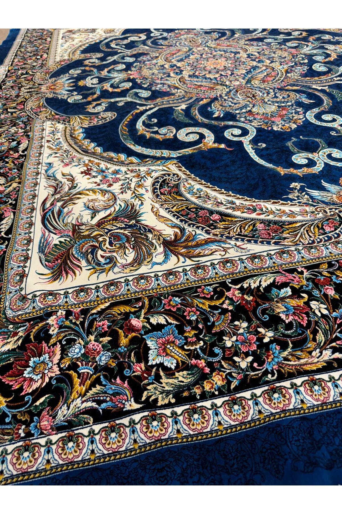 Rustikev Iranian Silk Rug - MALLTURK
