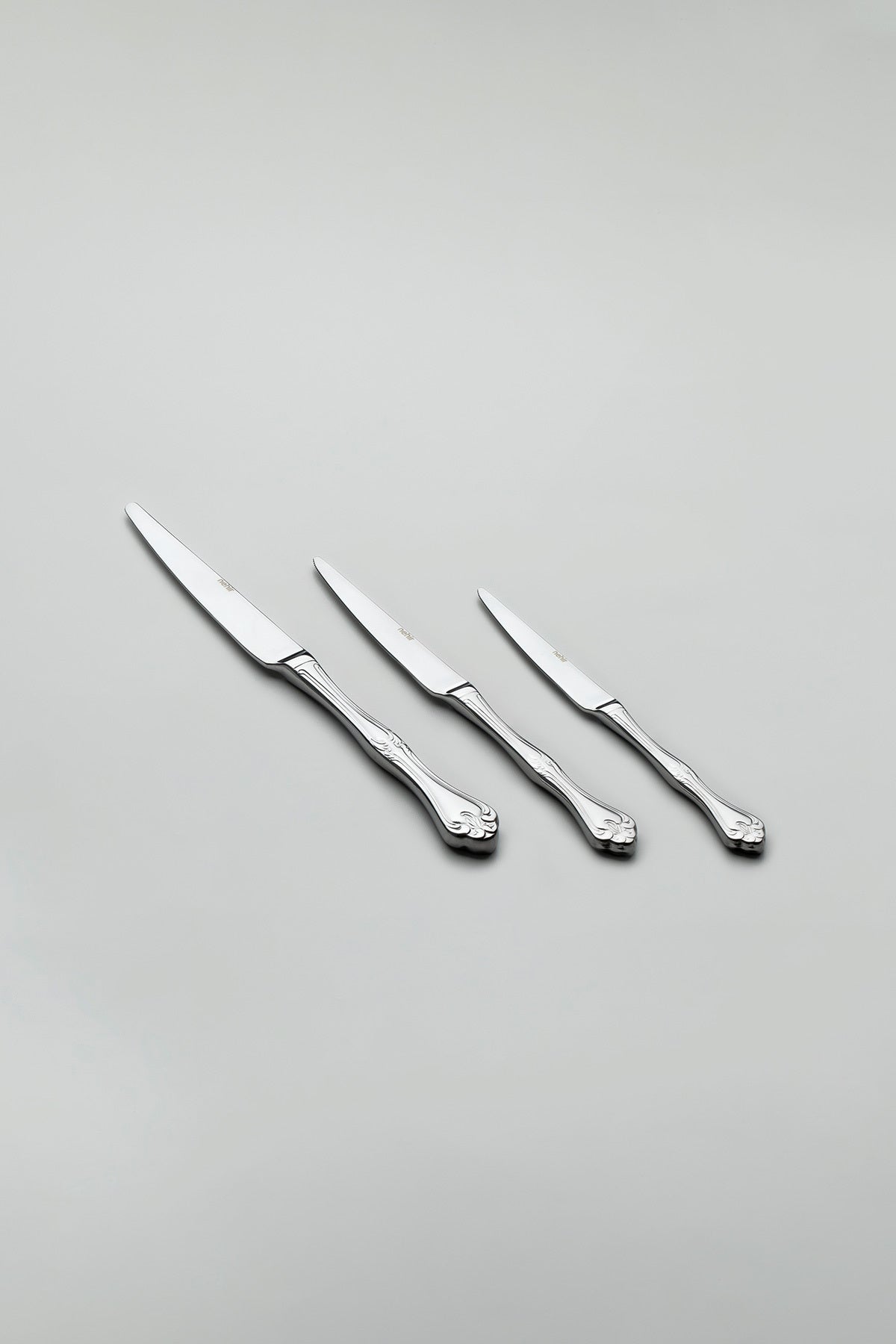Nehir lalezar Satin 12 Place Setting 72 Piece Boxed Flatware Set - MALLTURK