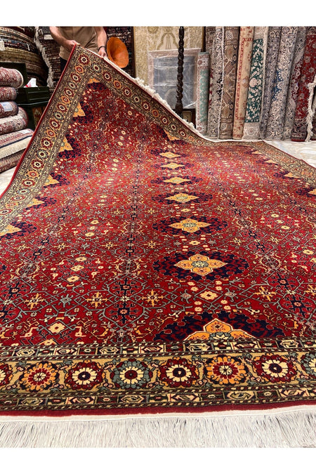 RD RAMAZAN DAG Hand Rug Art Hand-Woven Hereke Rug Prison Workshop Weave Star Pattern Design Size 330x230 - MALLTURK