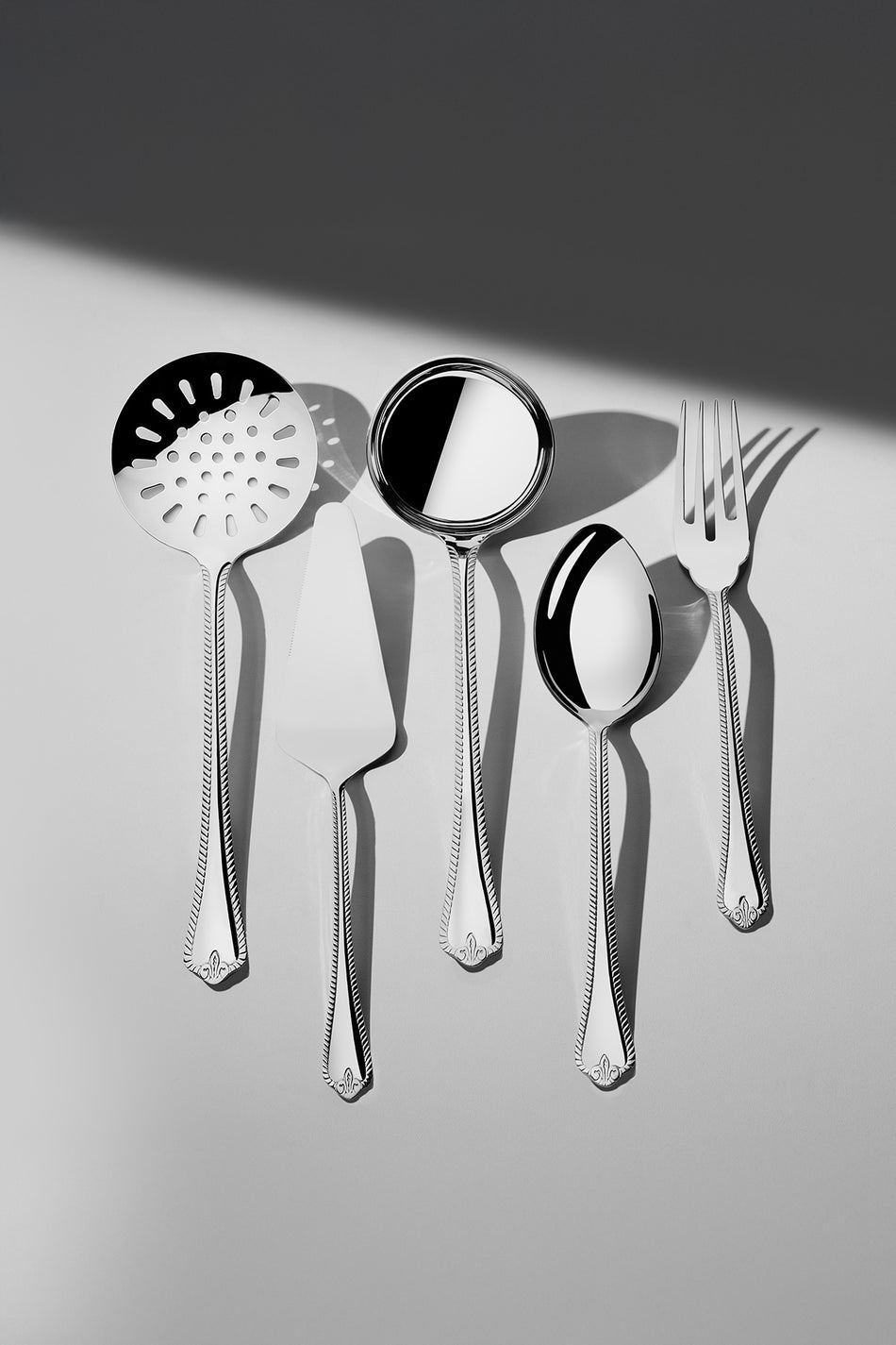 Nehir fulya Plain 12 Place Setting 89 Piece Boxed Flatware Set - MALLTURK