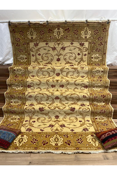 SIRVAN Rug Hand-Woven Turkish Usak Rug - 218 x 228 - MALLTURK