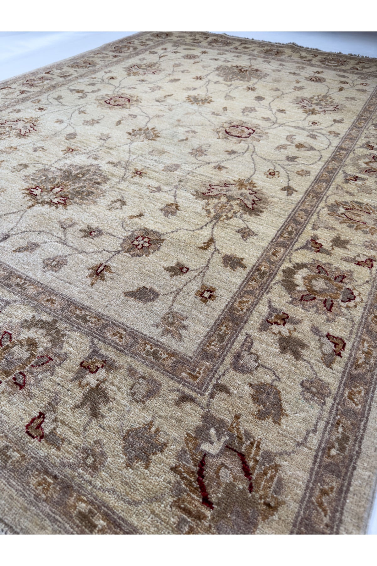ADALI Hand-Woven Usak Rug - %100 Natural, Antialerjik and Magnificent Bir Ev Dekorasyonu Parcasi