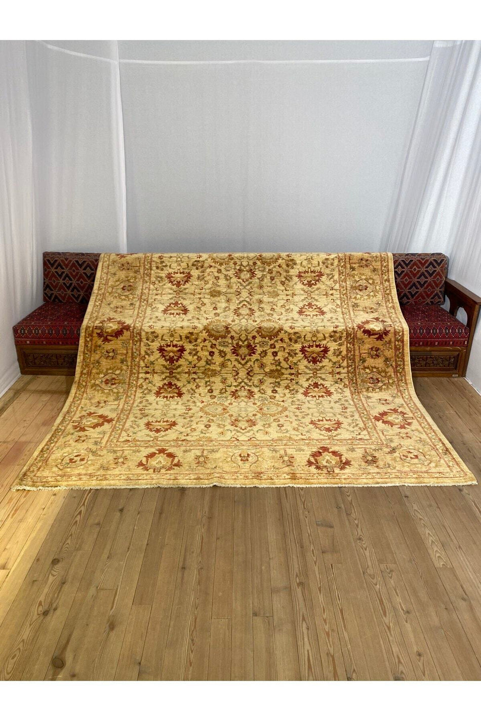 Sirvan Hali Handwoven Usak Carpet 240 x 305 - MALLTURK