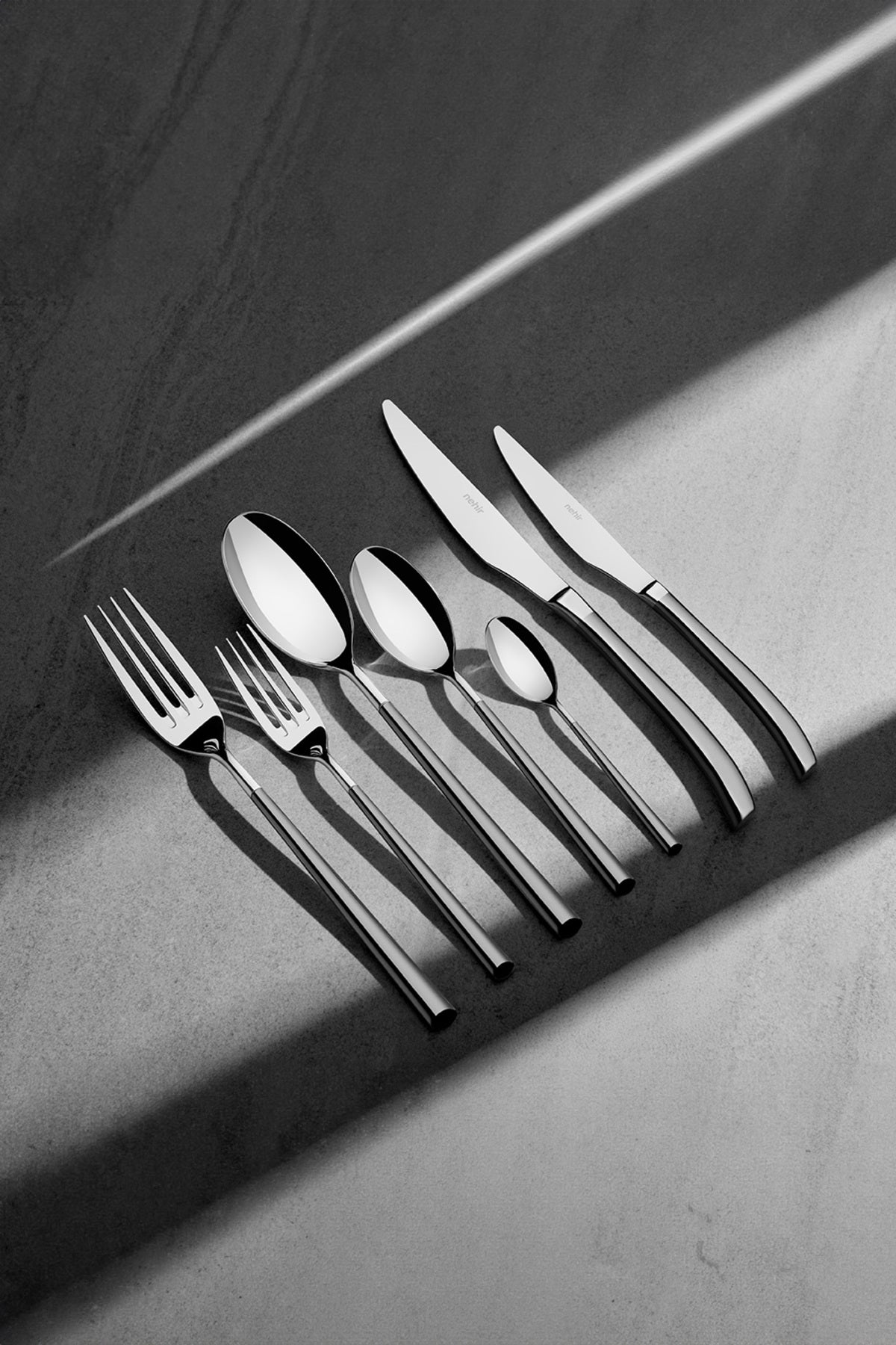 Nehir elegance Satin 12 Place Setting 84 Piece deri Boxed Flatware Set - MALLTURK