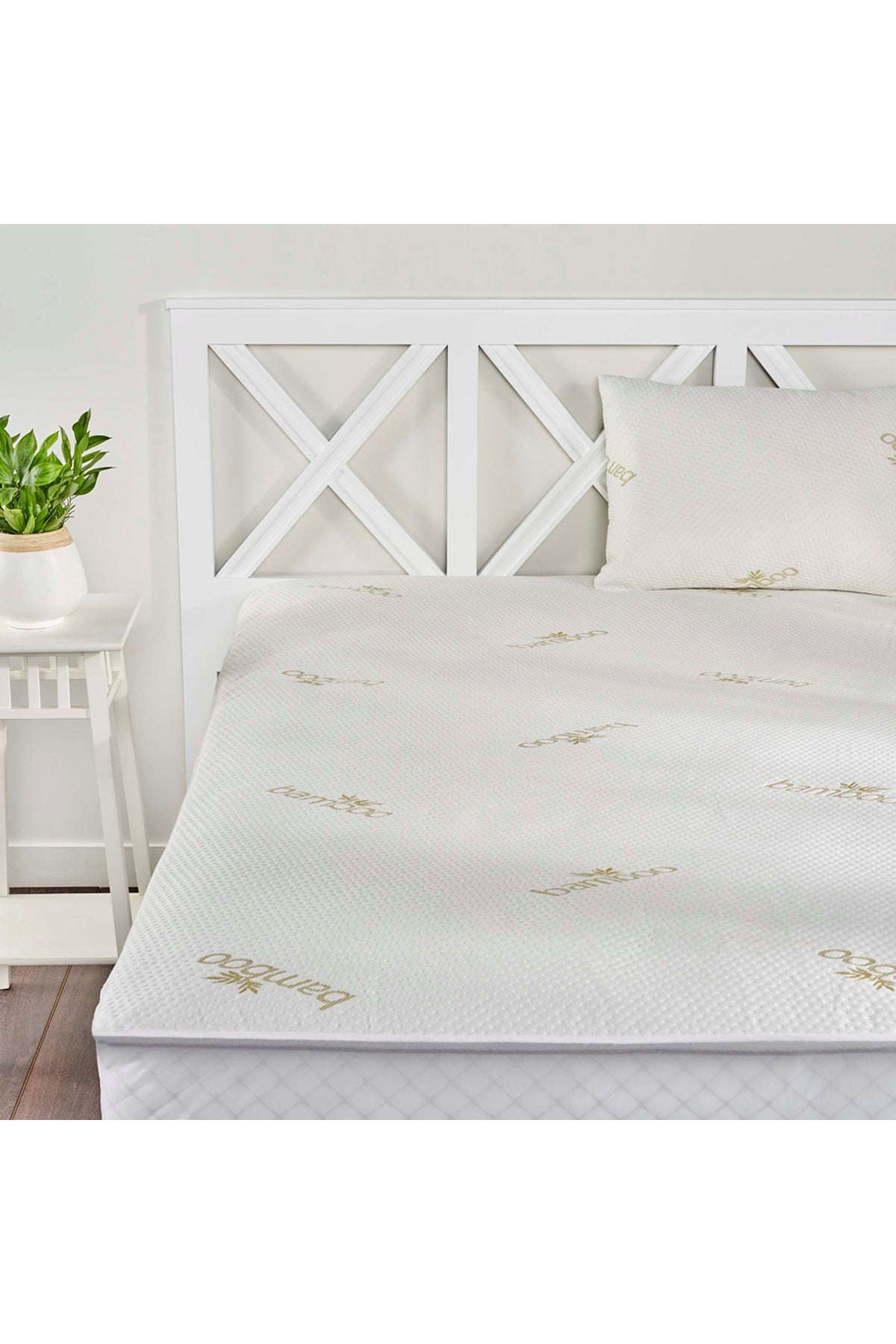 Linens Luxury Waterproof Bamboo Mattress Protector - MALLTURK