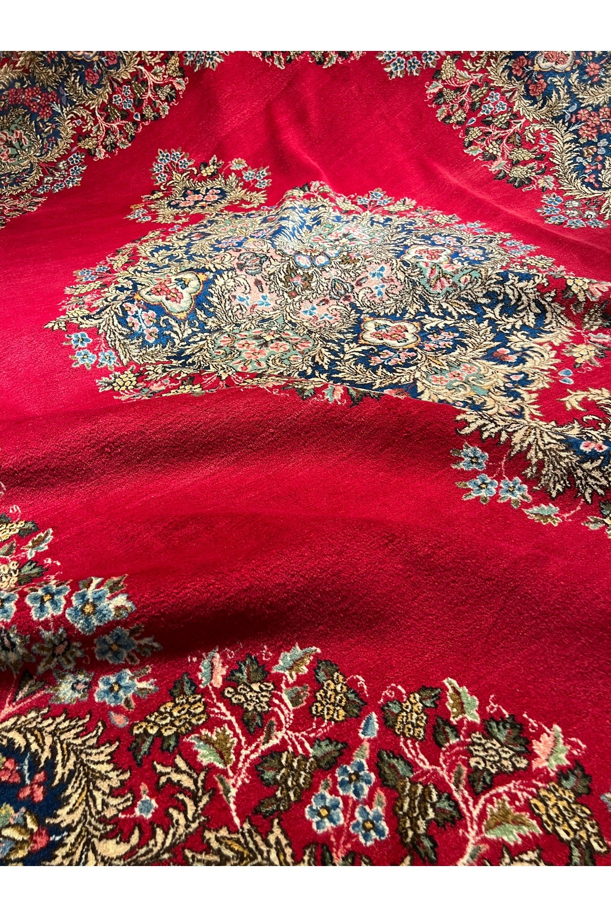 RD RAMAZAN DAG Hand Rug Art Hand-Woven Iranian Kirman Rug Magnificent Bir Eserdir Size 405x300 - MALLTURK