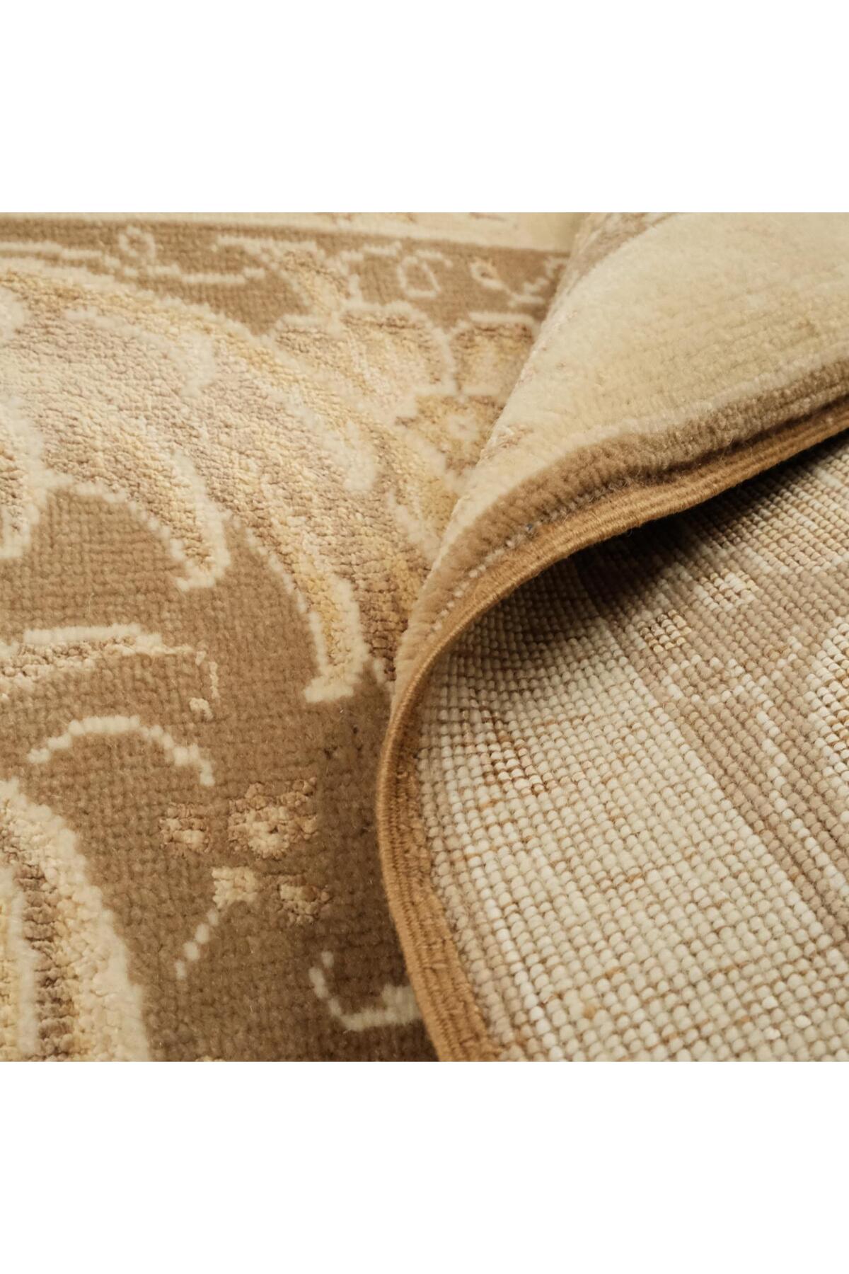Halicizade Harem Serisi Usak Pattern Hand-Woven Rug - MALLTURK