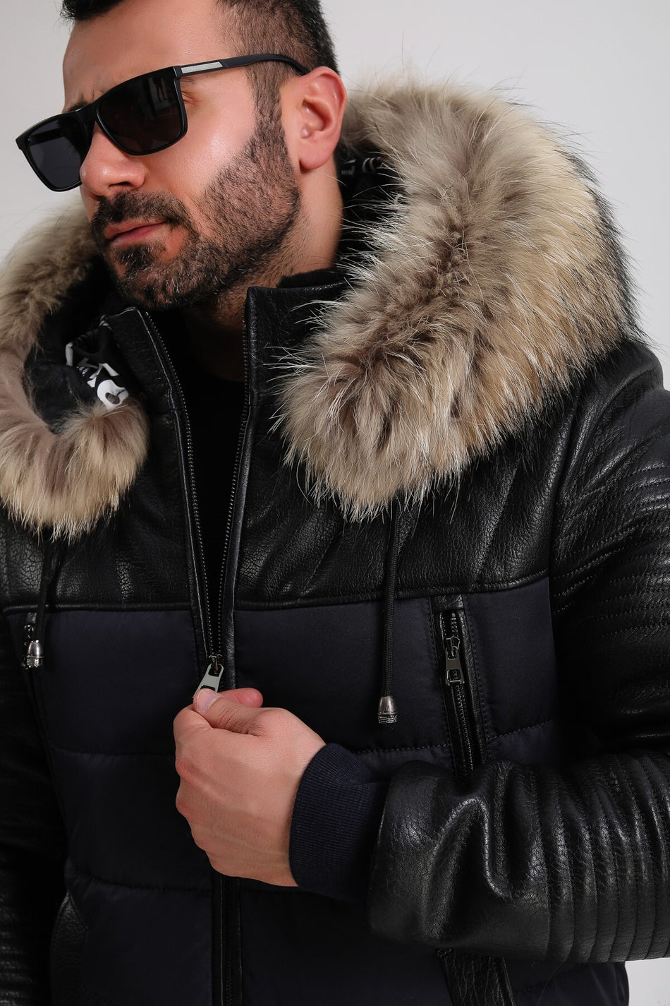 Manteau en cuir bleu marine avec fourrure de renard et accessoires Leather Club