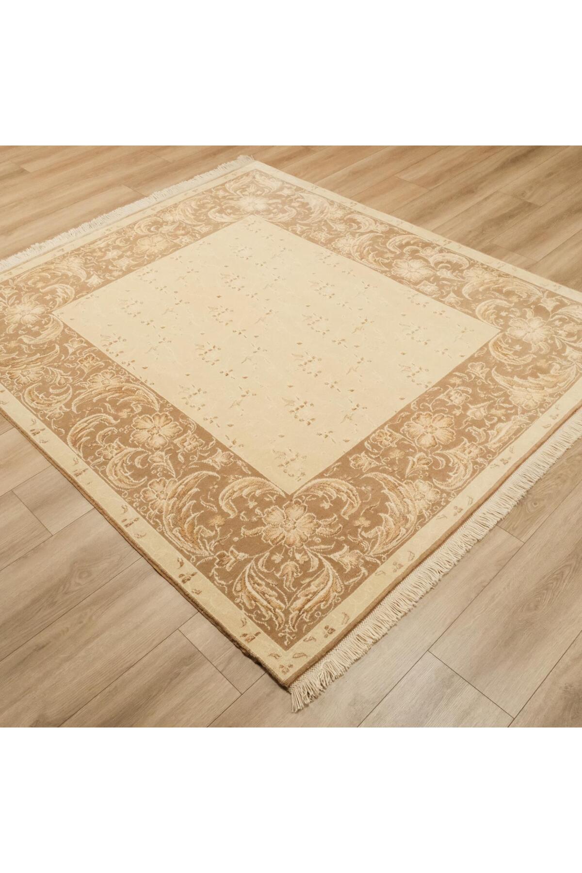Halicizade Harem Serisi Usak Pattern Hand-Woven Rug - MALLTURK