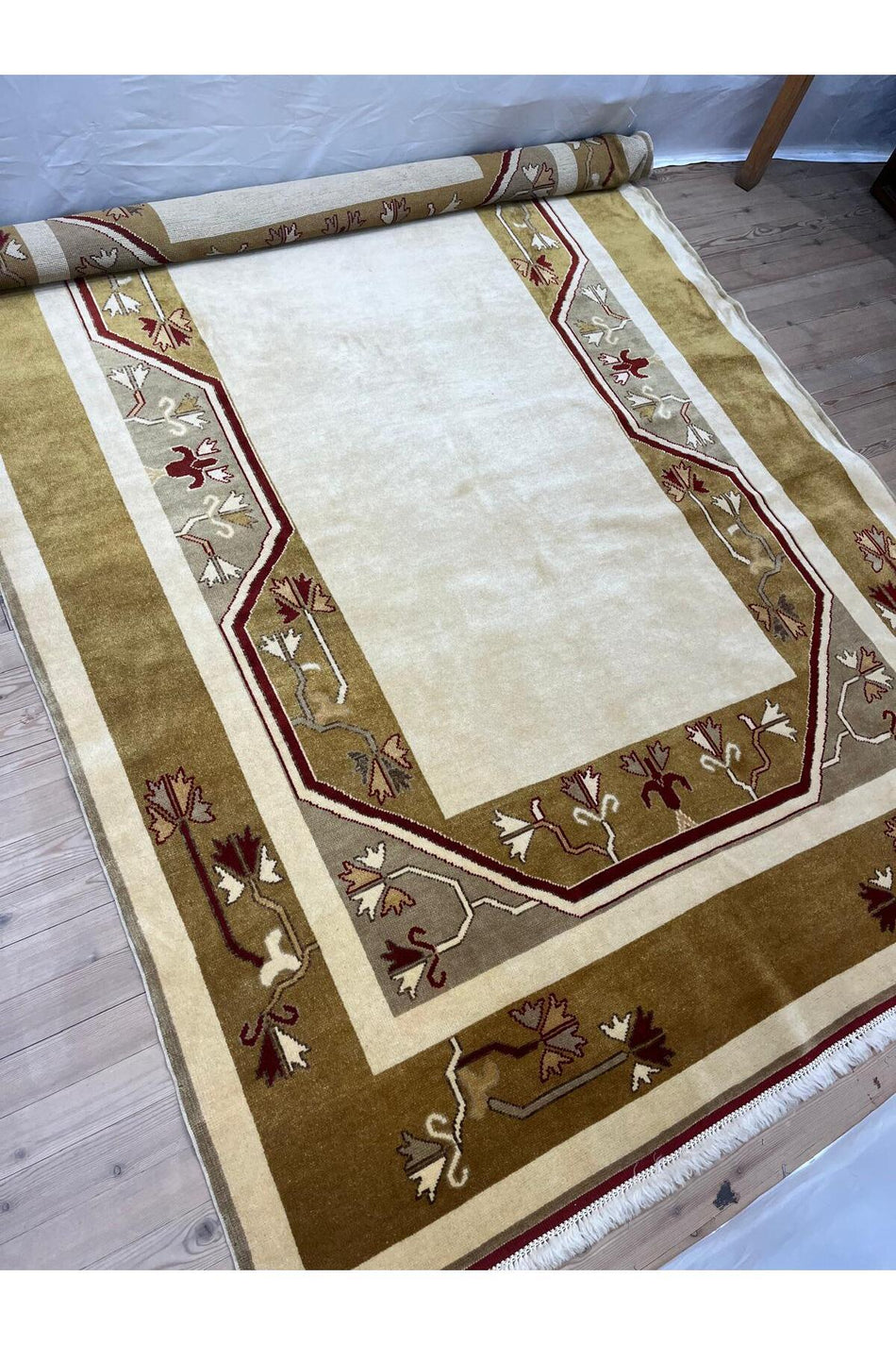 Sirvan Handwoven Milas Carpet - 196 x 304 - MALLTURK