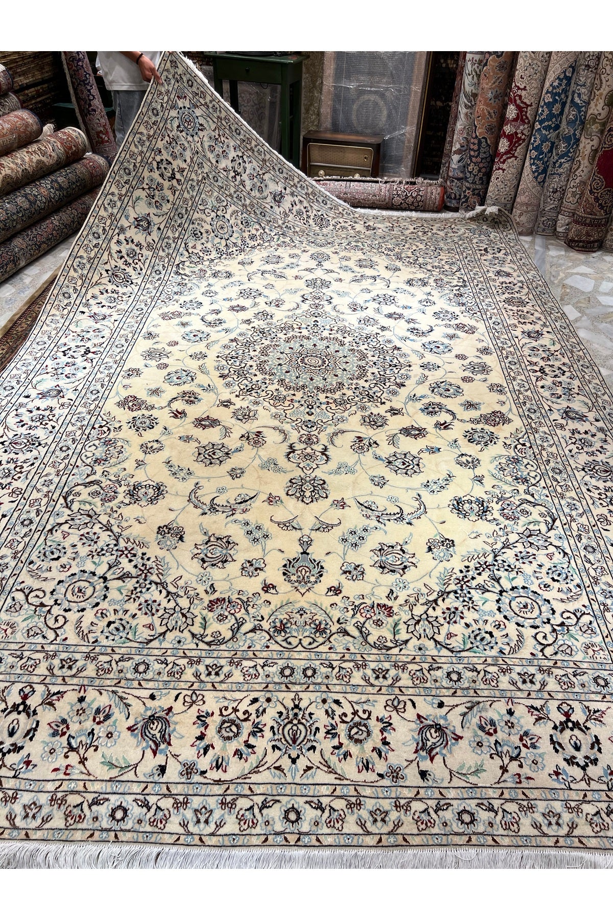 RD RAMAZAN DAG Hand Rug Art Hand-Woven Iranian Nain Rug Wool Blend Premium Quality Size 365x247 - MALLTURK