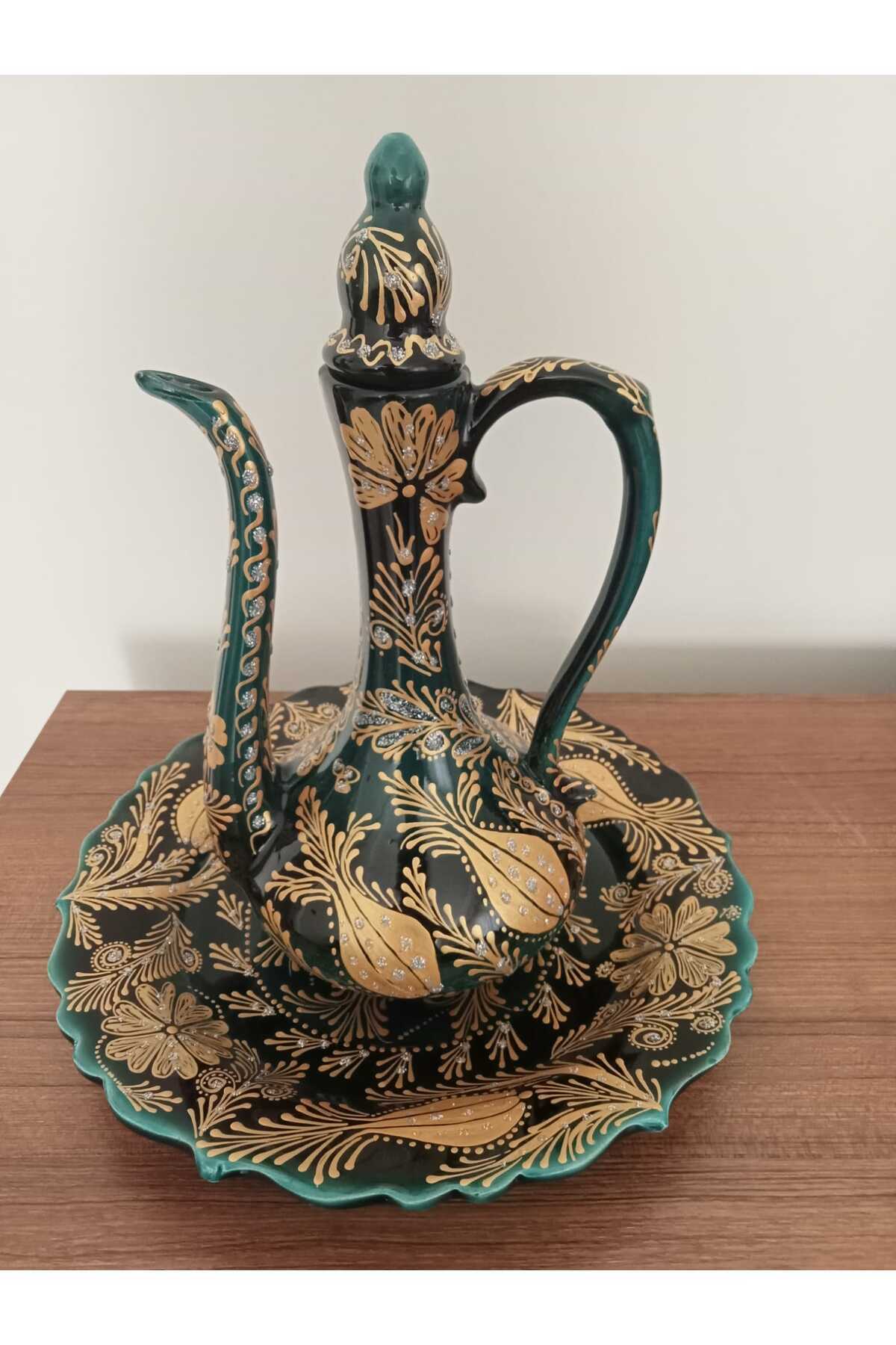 Sema Cini handmade ceramic plate with gold and silver gilded delicate vase with crested design. - MALLTURK