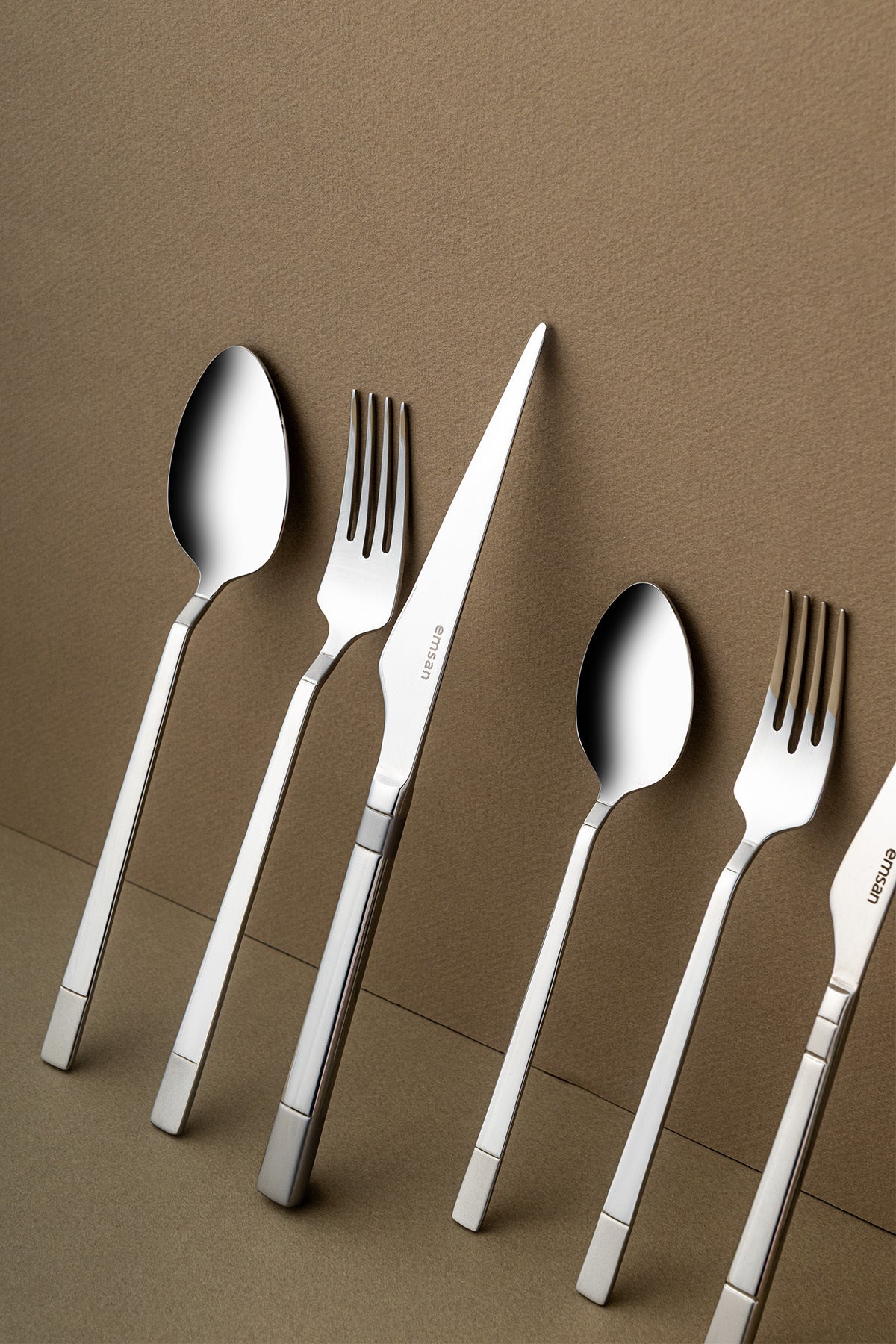 Emsan duru 84 Piece 12 Place Setting luks Boxed Flatware Set - MALLTURK