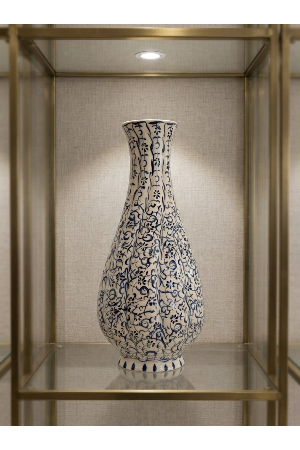 General Brands Blue-White Traditional Tile Motif Decorative Vase - MALLTURK