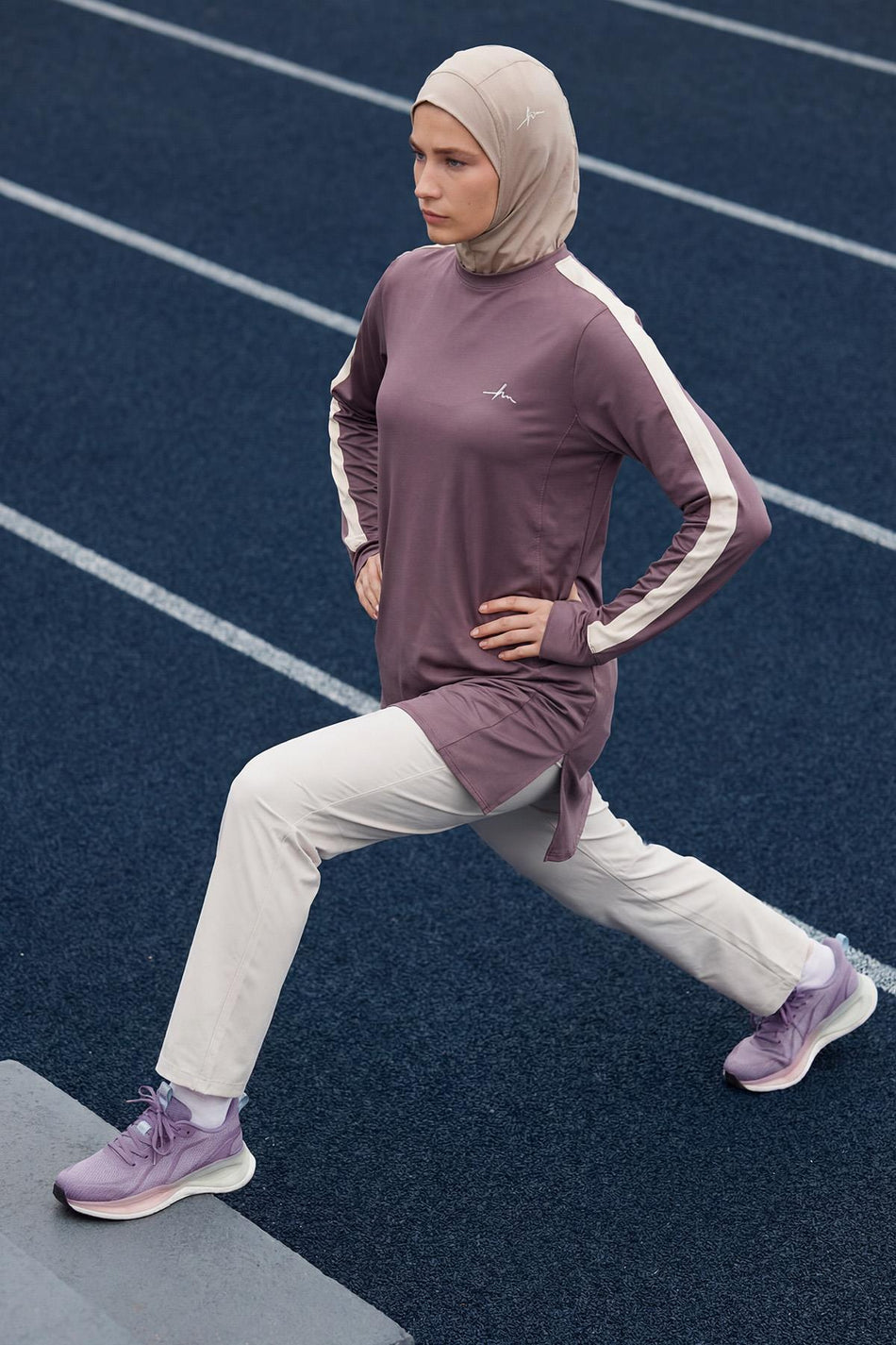 Hasema Active H-Per Fit Fahrradkragenärmel mit Streifendetail, lila Hijab-Trainingsoberteil ACT-35