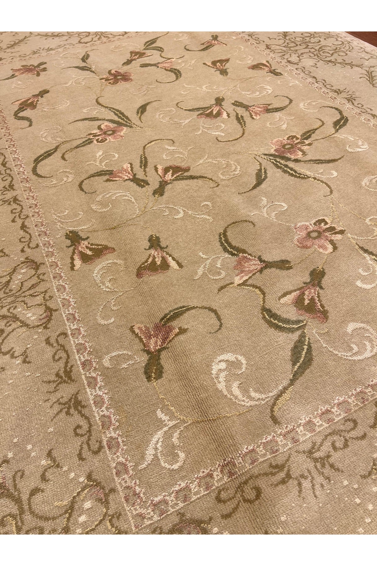 RD RAMAZAN DAG Hand Rug Art Hand-Woven Silk Blend Usak Rug Special Weave Size 270x200 - MALLTURK