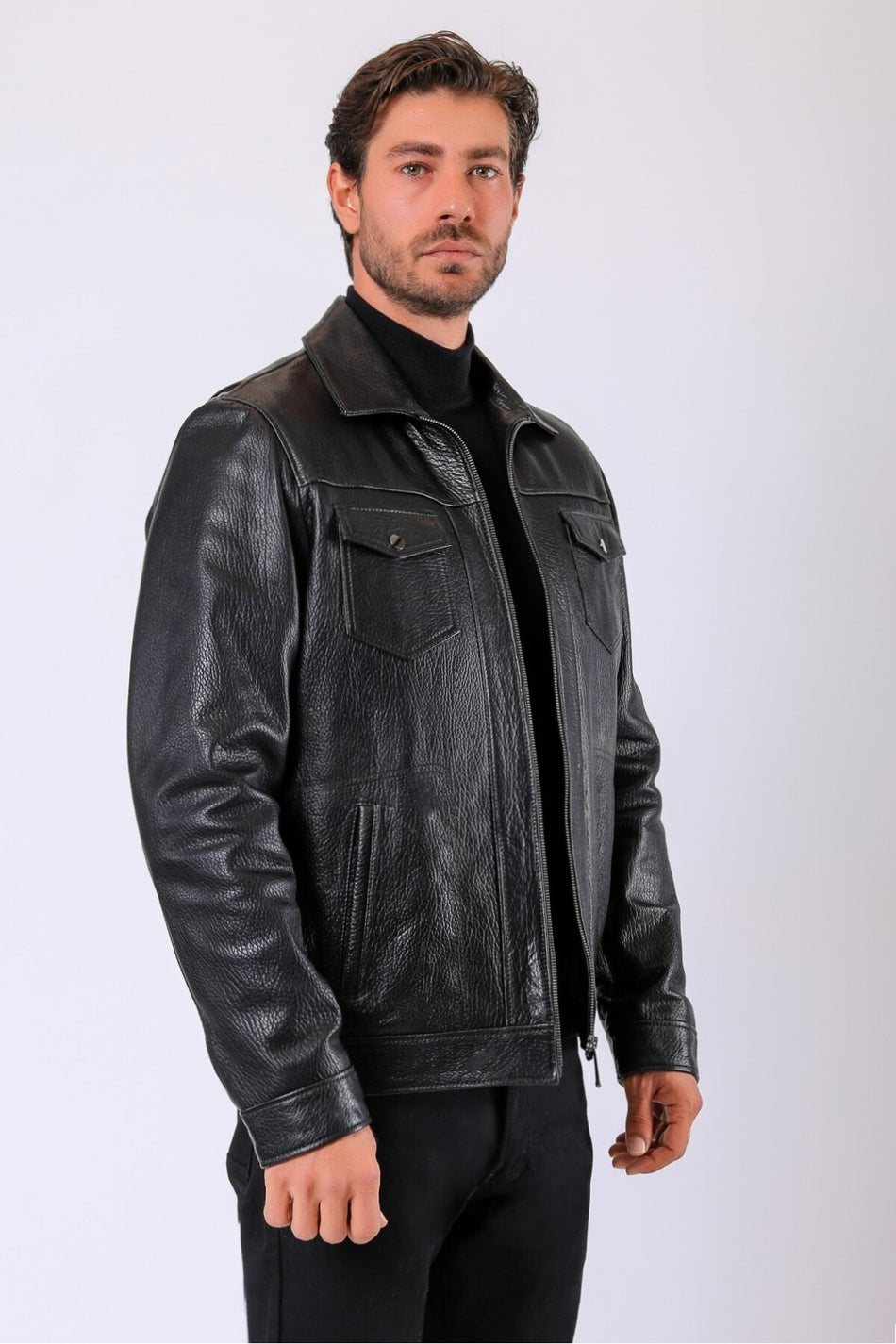 Черная кожаная куртка Leather Club
