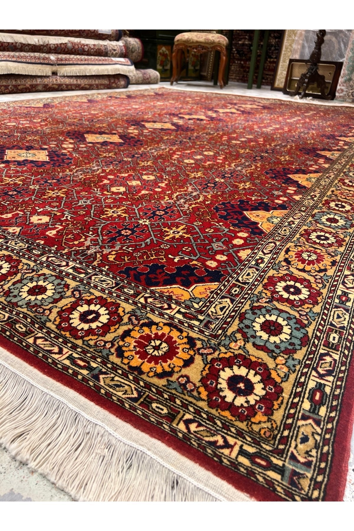 RD RAMAZAN DAG Hand Rug Art Hand-Woven Hereke Rug Prison Workshop Weave Star Pattern Design Size 330x230 - MALLTURK