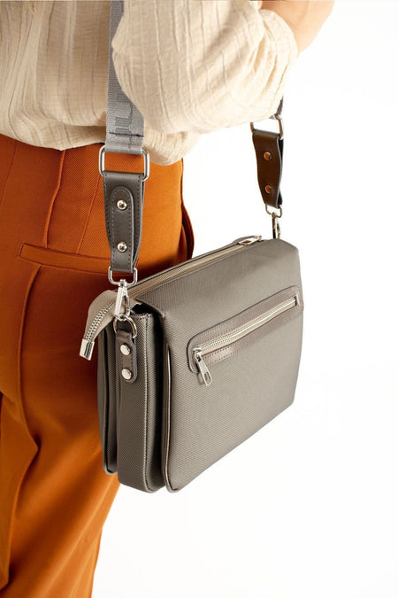 Just Polo Women's Shoulder & Messenger Bag Color Gray - MALLTURK