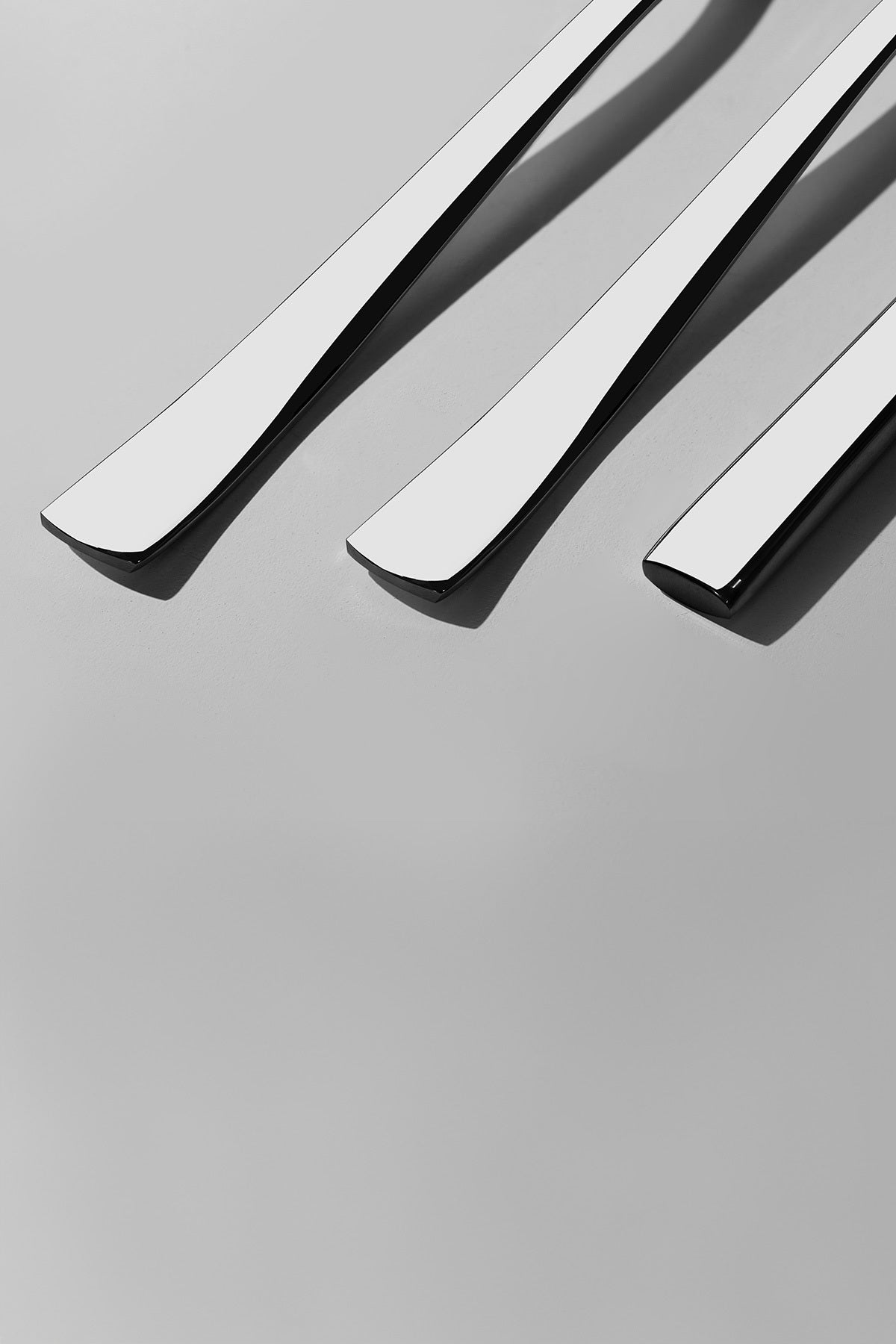 Nehir deniz Plain 12 Place Setting 84 Piece Boxed Flatware Set - MALLTURK