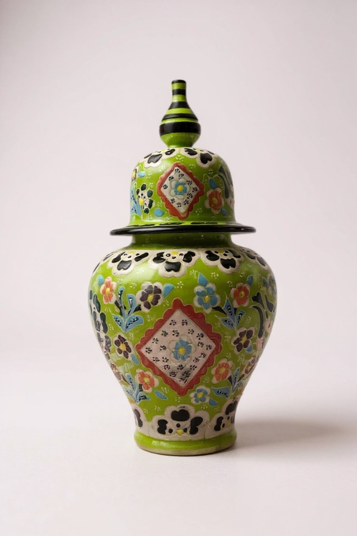 STORESZA Handmade Wheelwork 25cm Lace Nostalgic Design Shah Cube Ceramic Vase - MALLTURK