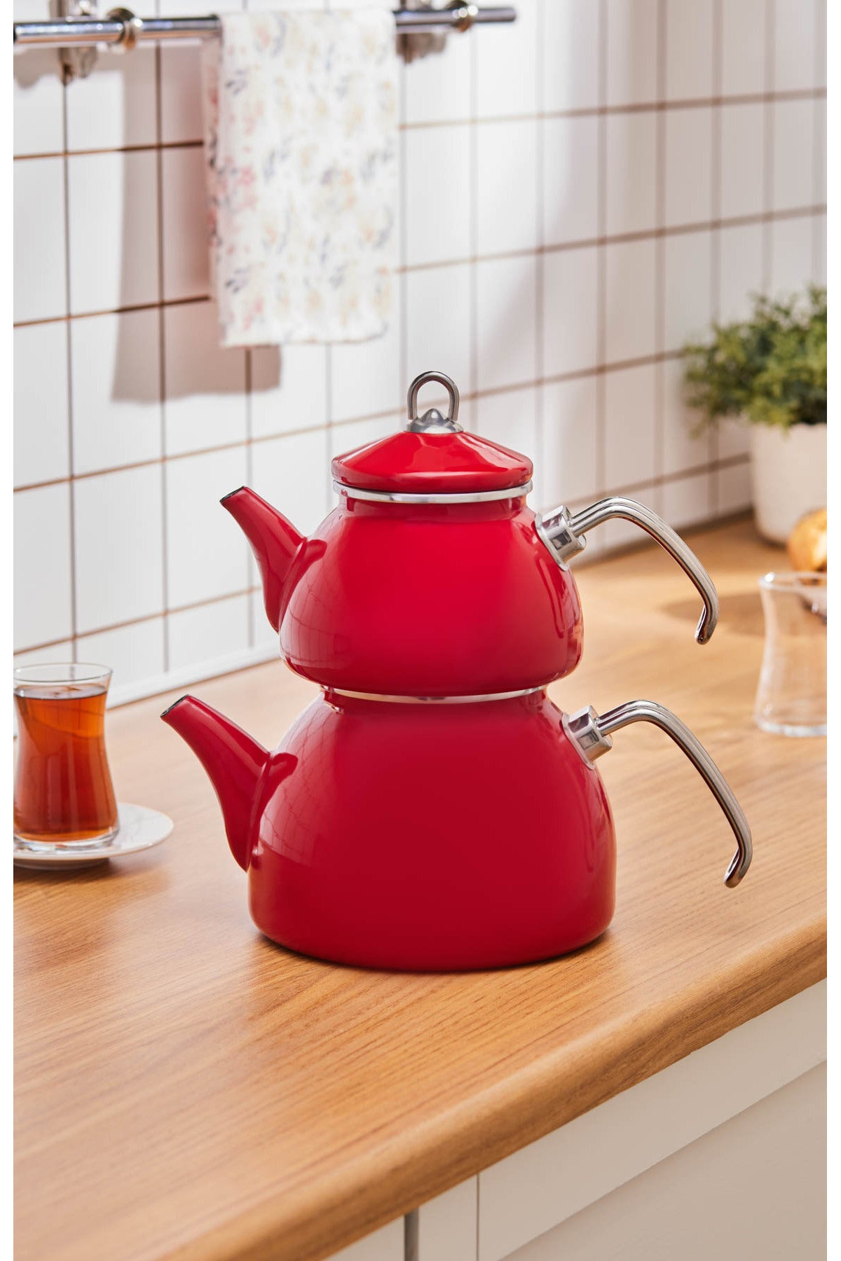 Karaca Loreto Enamel Midi Teapot Set, Red - MALLTURK