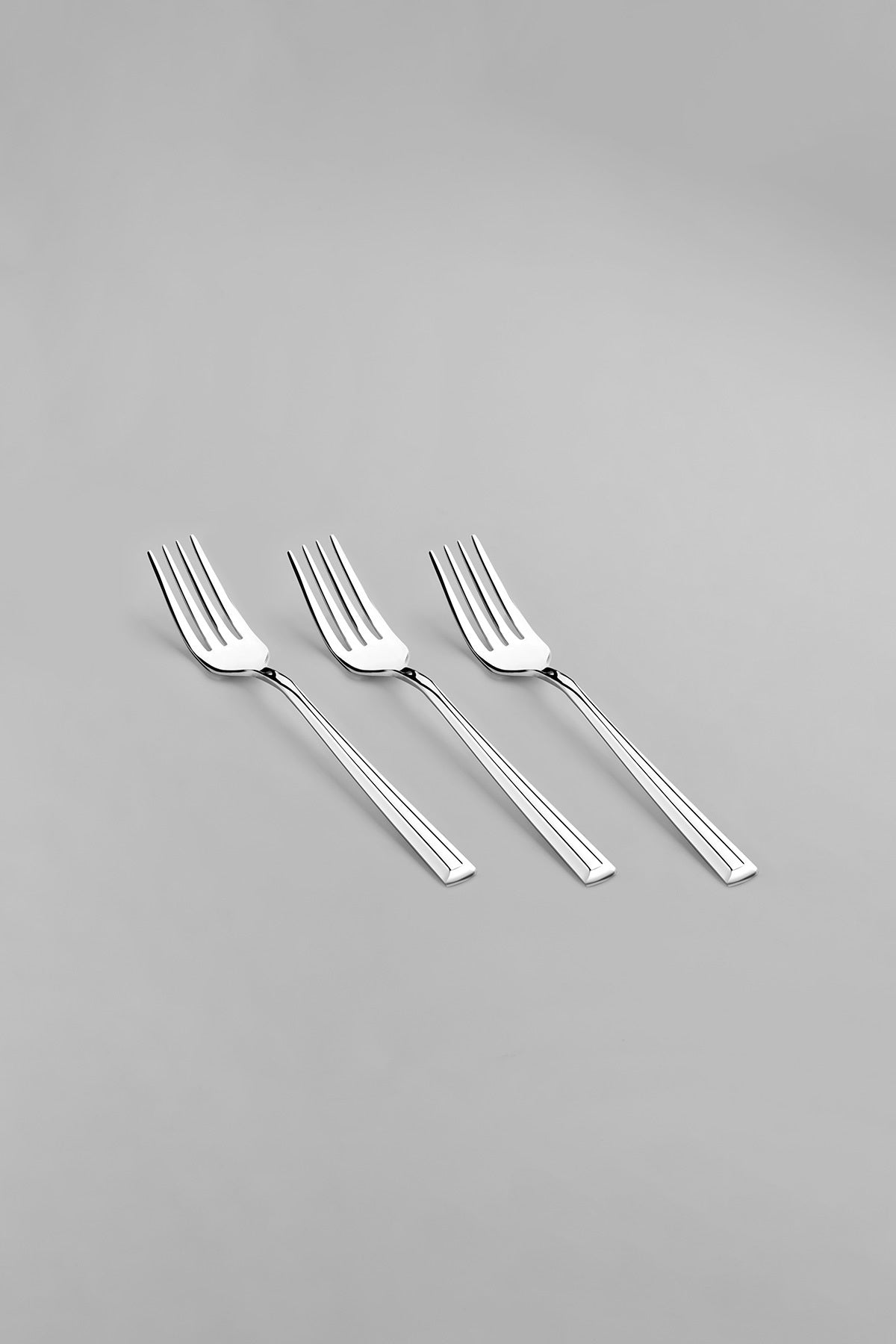 Nehir milano Plain 12 Place Setting 72 Piece Boxed Flatware Set - MALLTURK