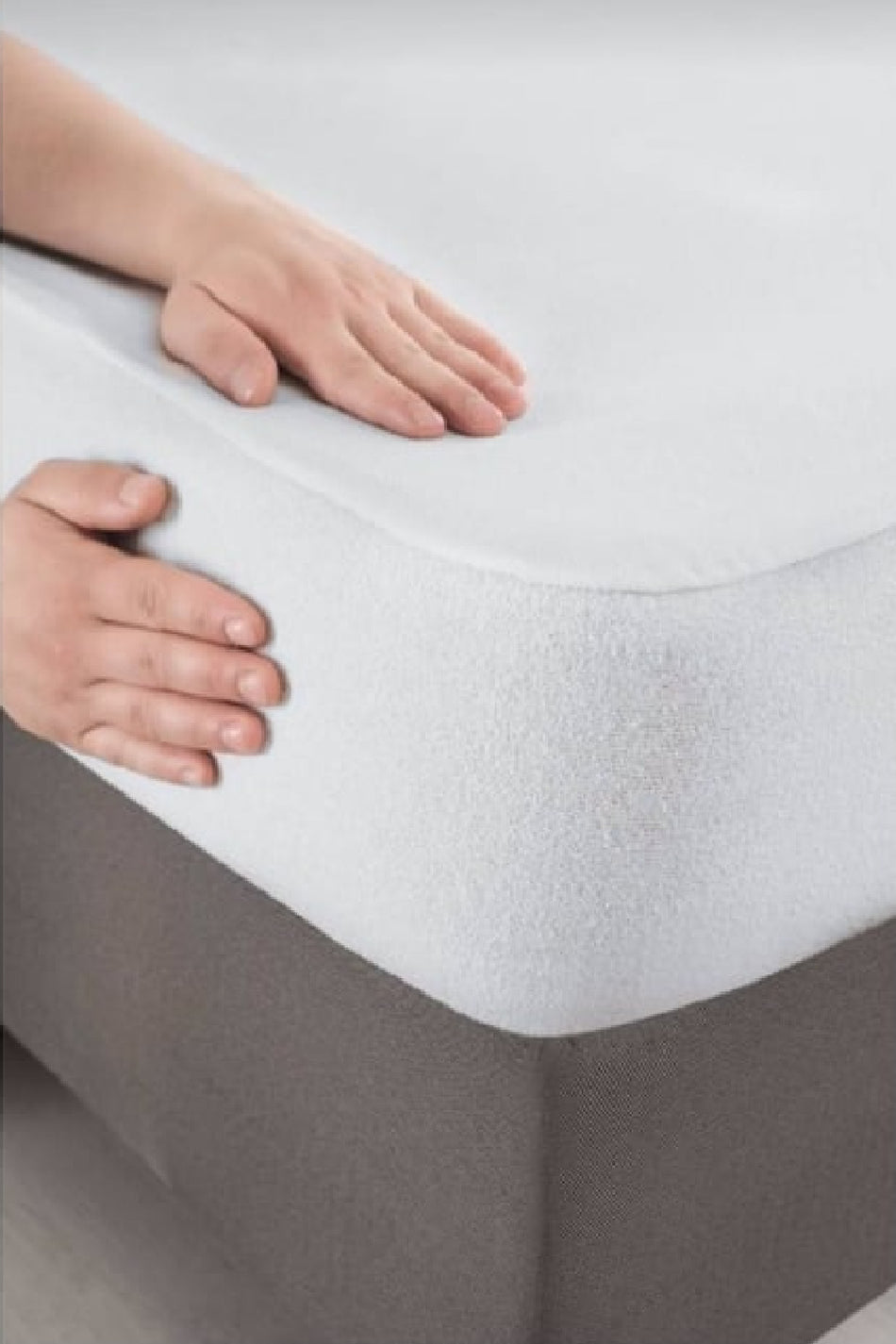 Evony Waterproof Cotton Fitted Mattress Protector - MALLTURK