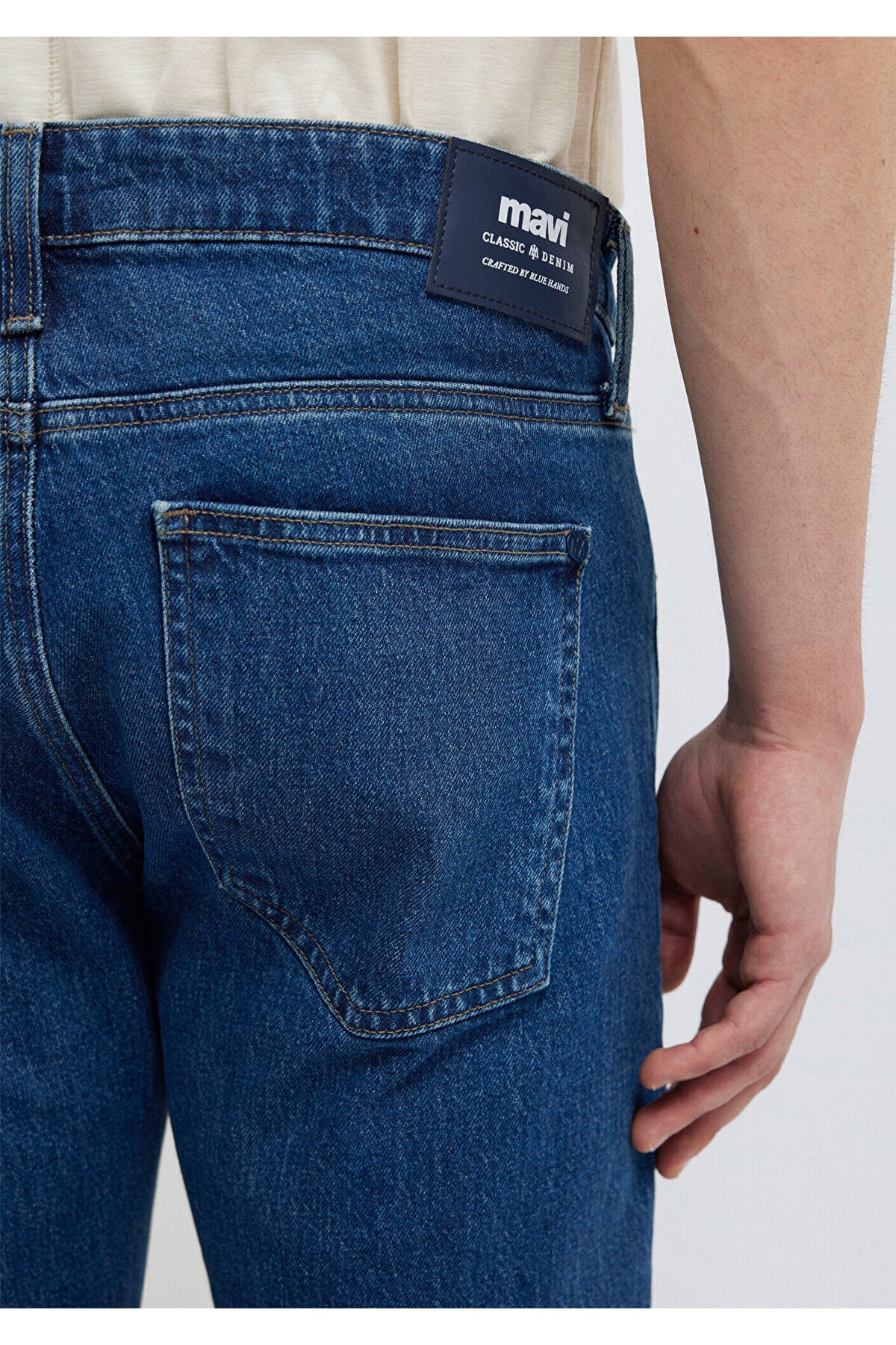 Classic Denim Dark Jeans in Mavi 0042290387 - MALLTURK