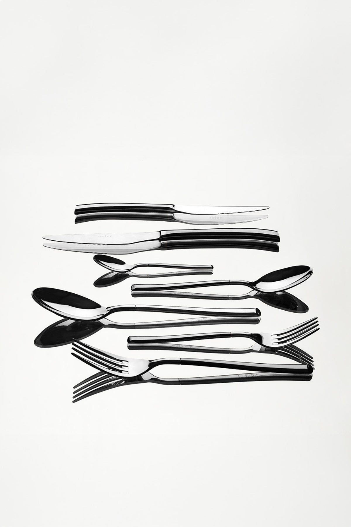 Nehir elegance Satin 12 Place Setting 84 Piece deri Boxed Flatware Set - MALLTURK