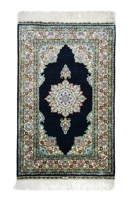 Handmade Pure Silk Hand-Woven Black Color Medallion Design Kayseri Rug 68x104 cm (0.71 m2) - MALLTURK